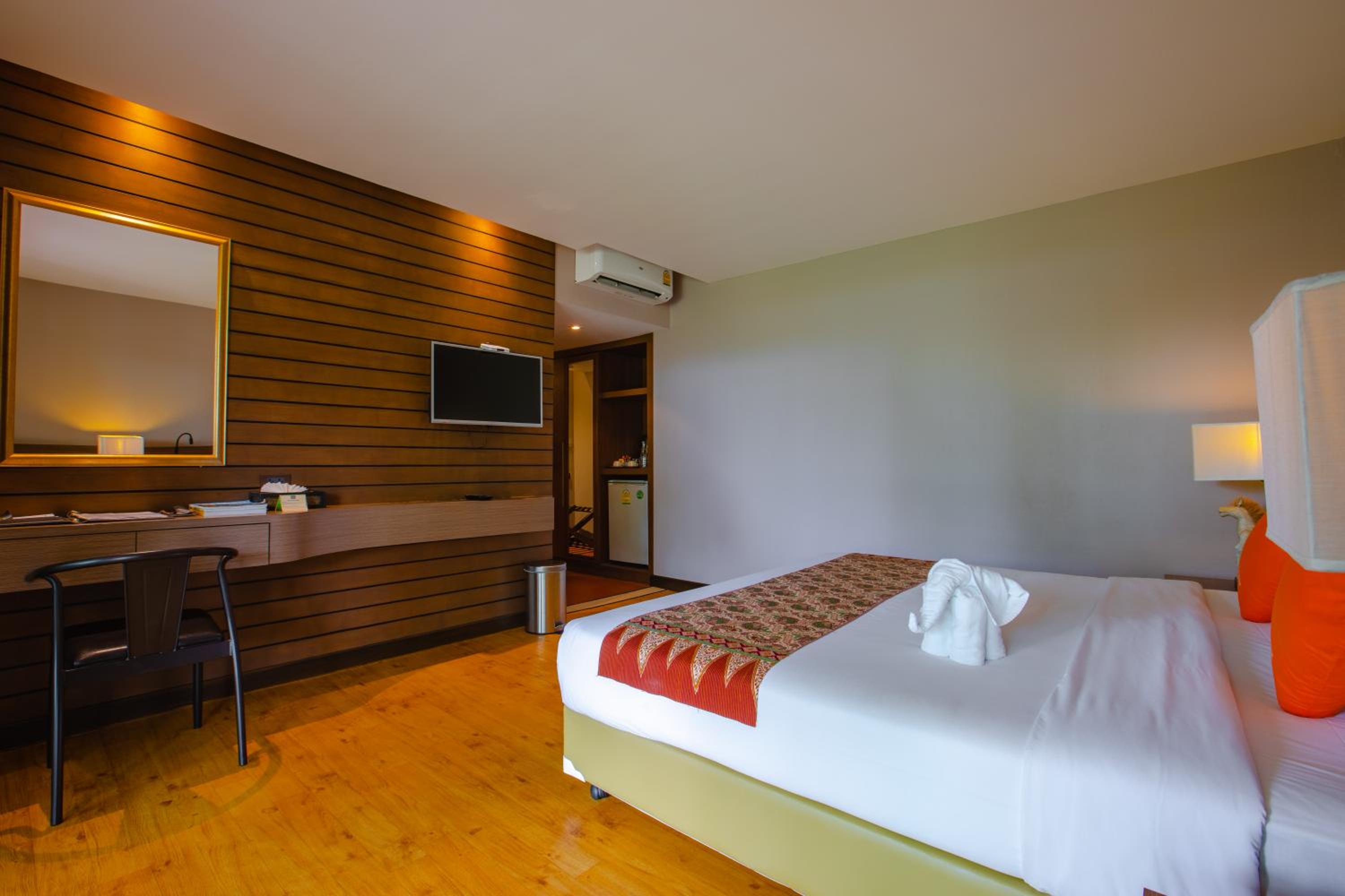 C&N Kho Khao Beach Resort - SHA Plus