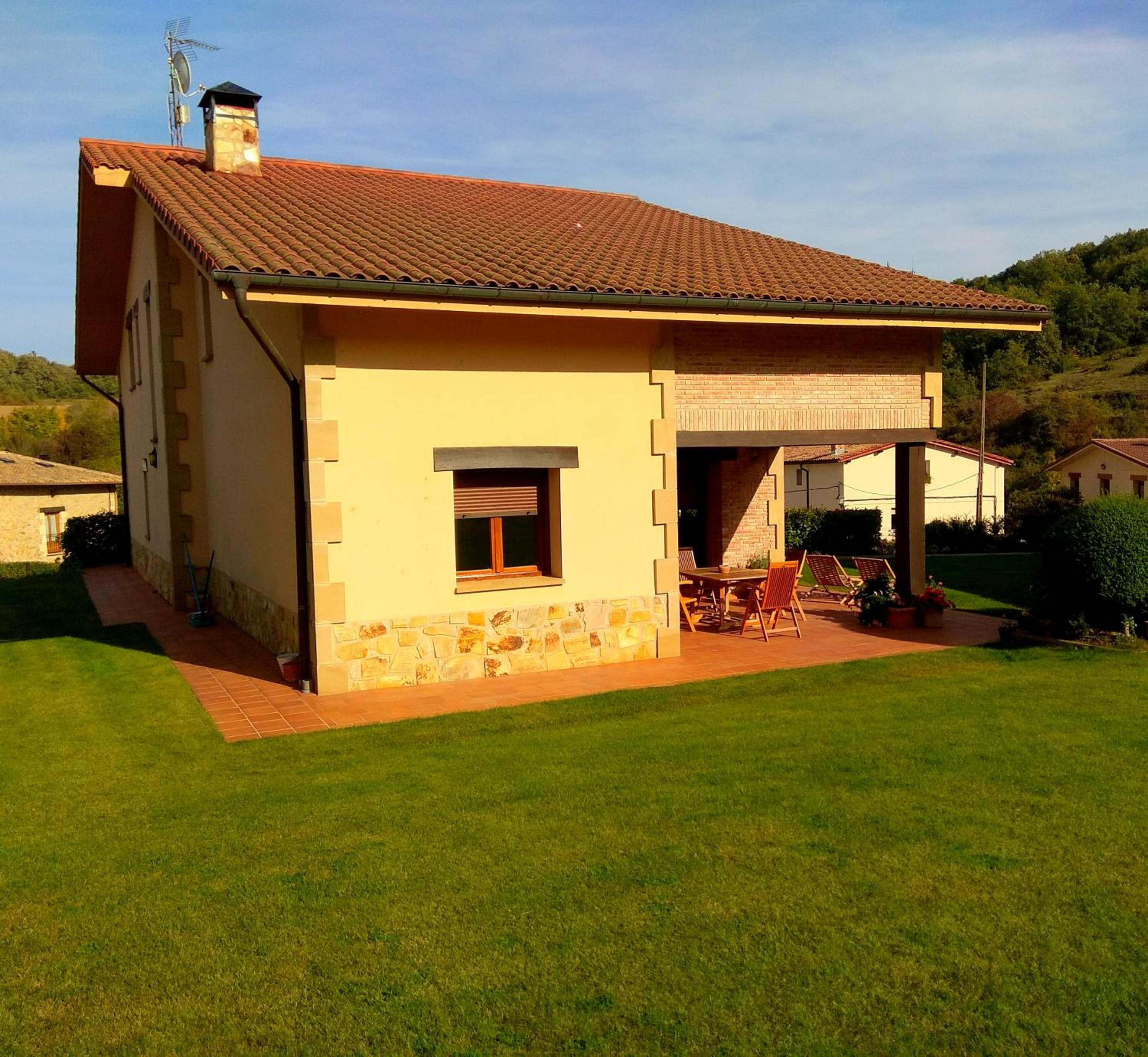 El Chalet Del Golf view 3