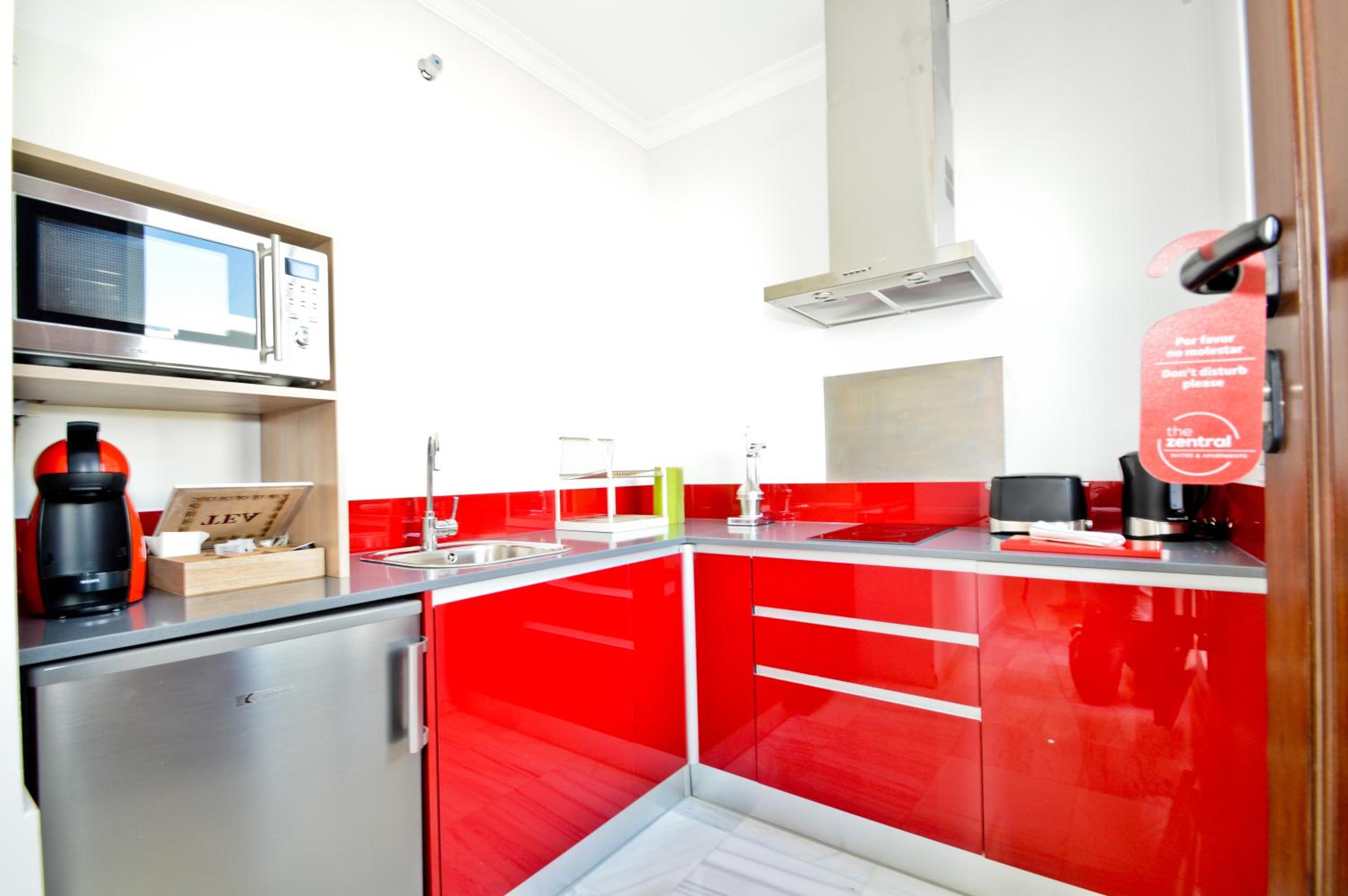 The Zentral Arenal Suites