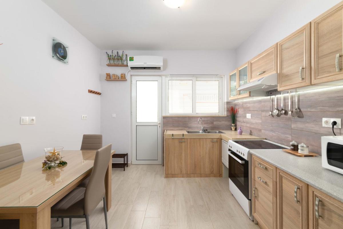 Lilla Cozy House view 2