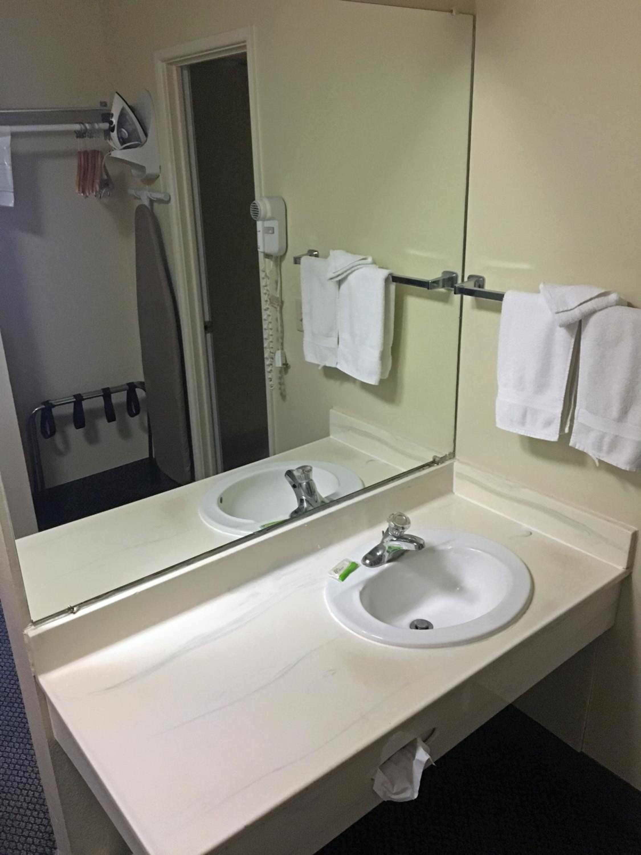 FairBridge Extended Stay, a Kitchenette Hotel view 5