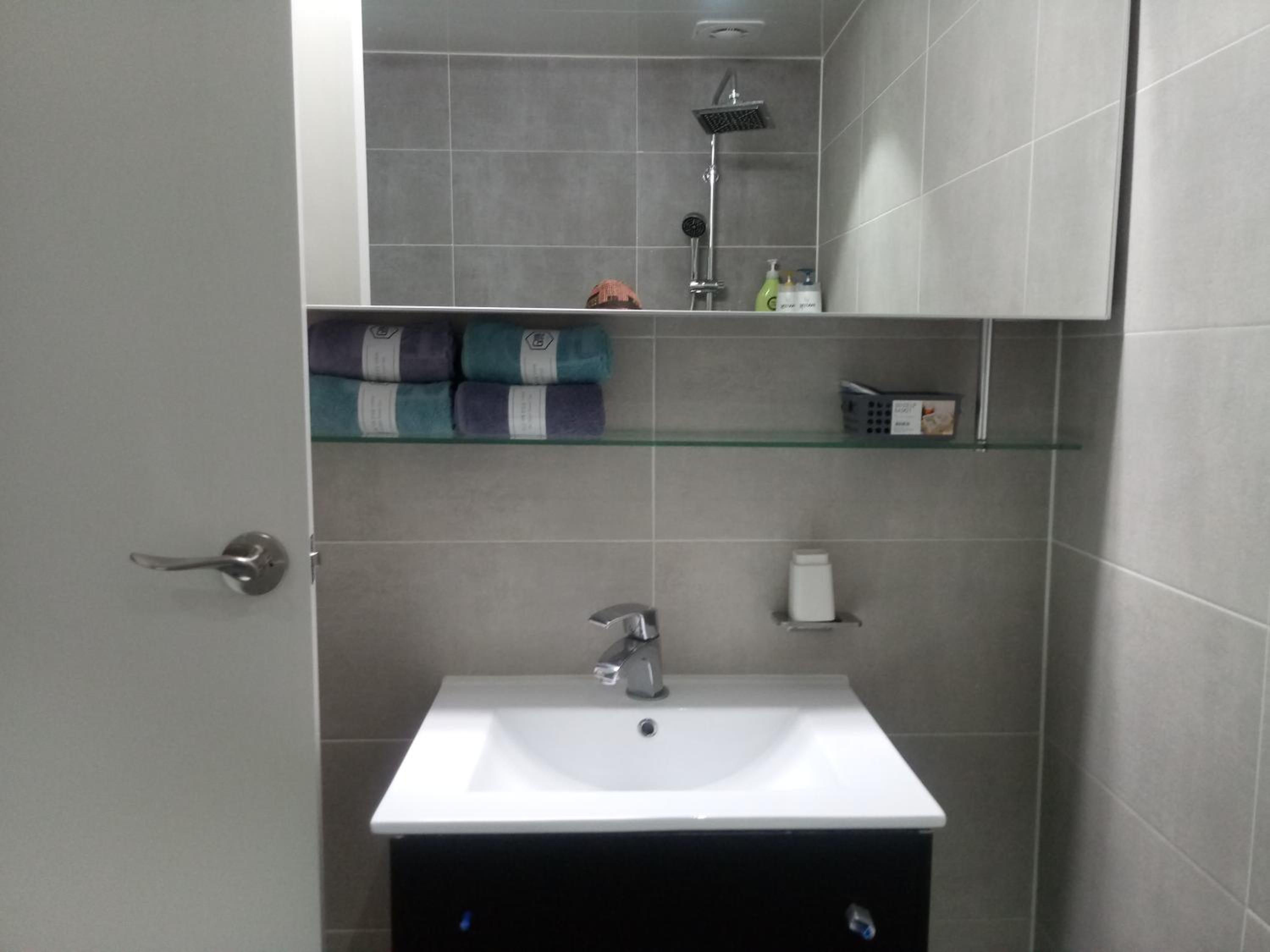 Guest 145, photo 34