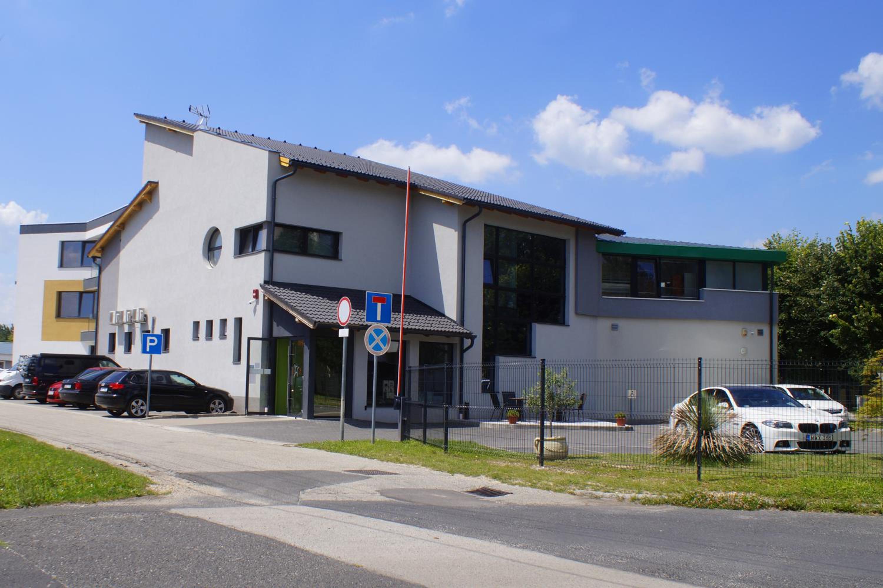 Photo 6