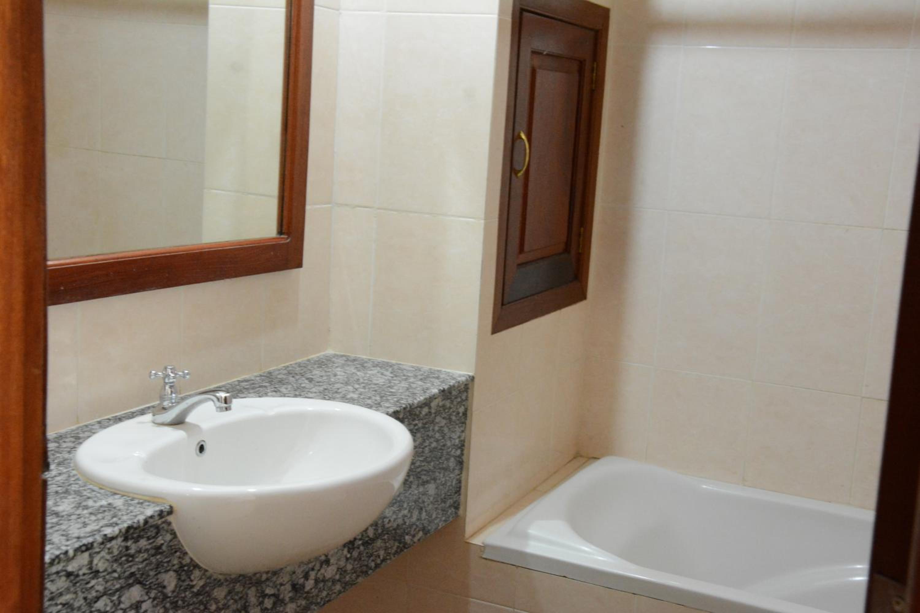 Mom's Guesthouse