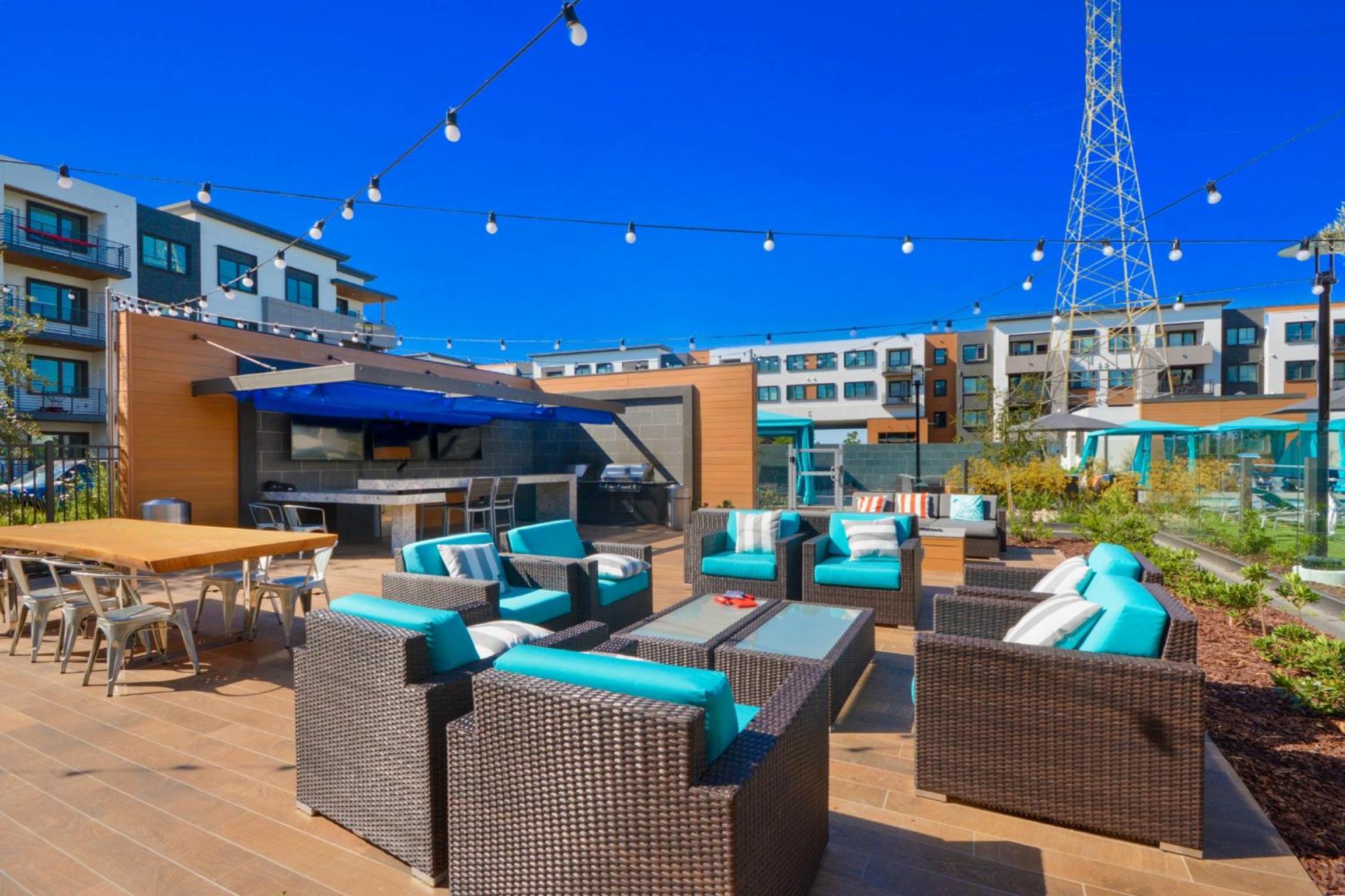 Global Luxury Suites in Menlo Park