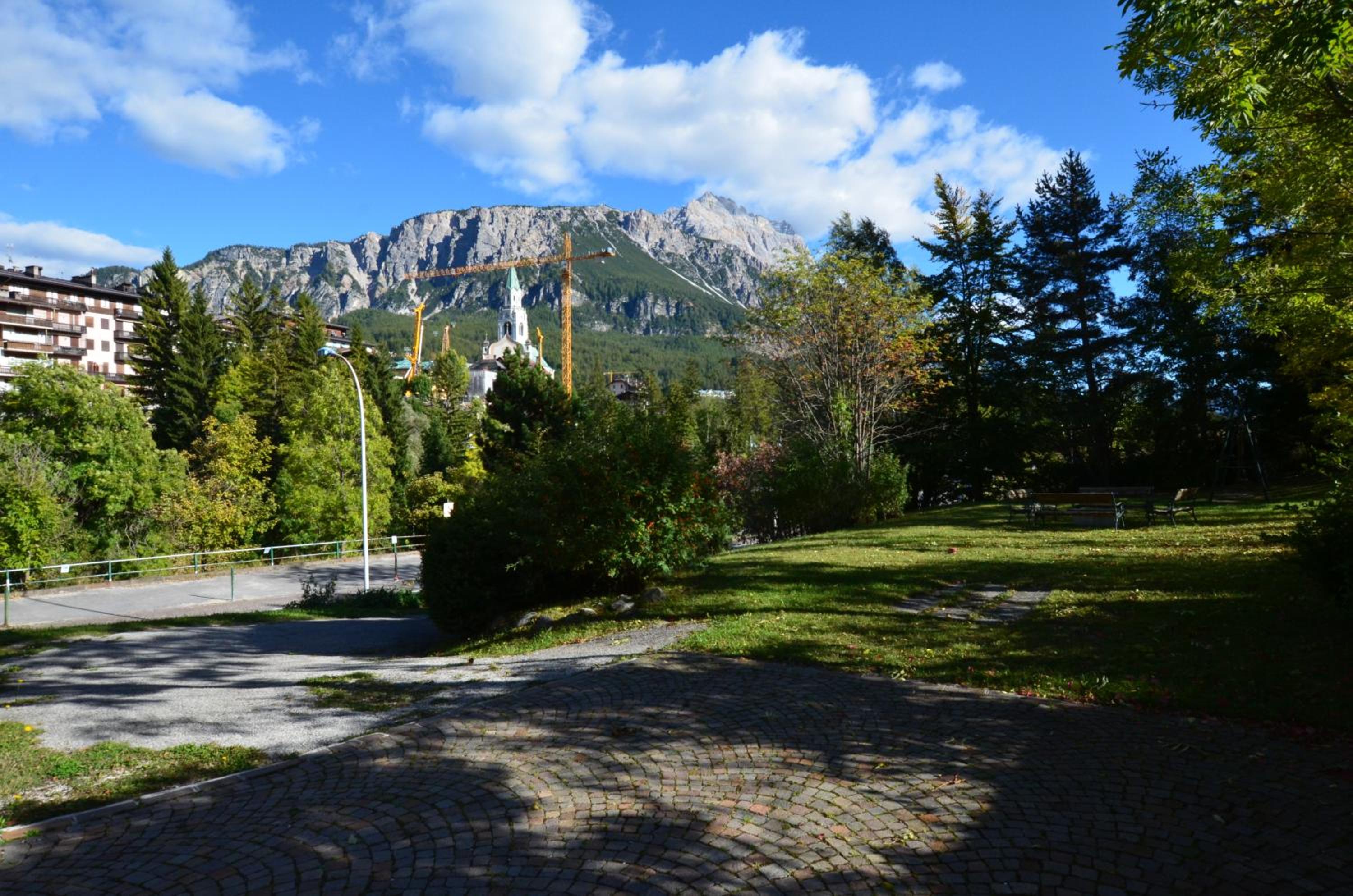 Lungoboite 14 - Cortina view 4