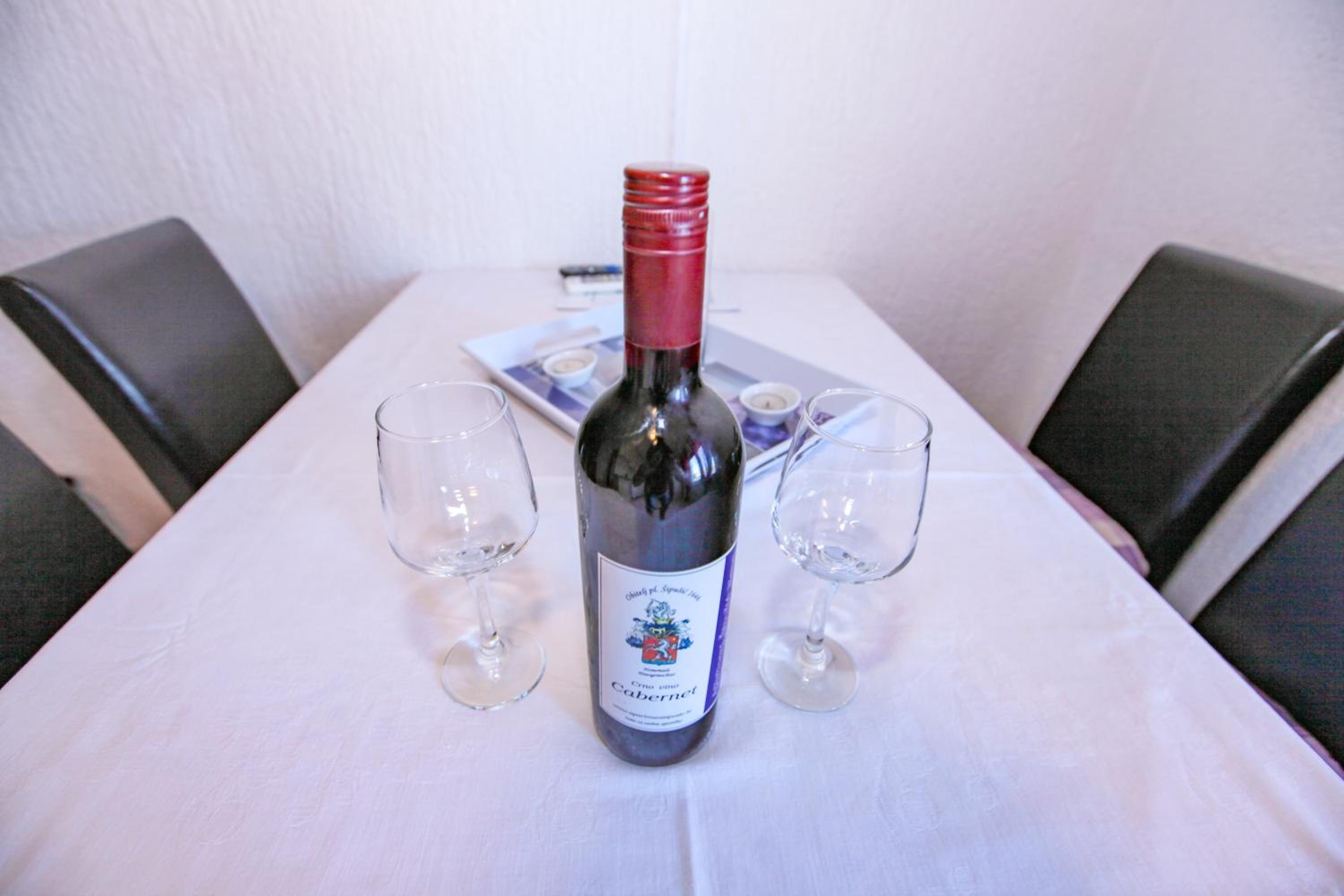 Apartments Dinko