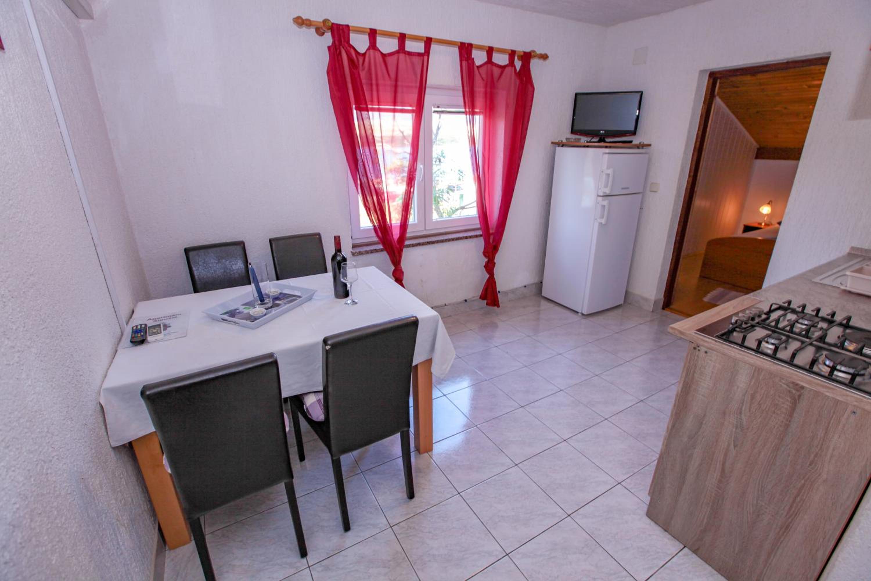 Apartments Dinko