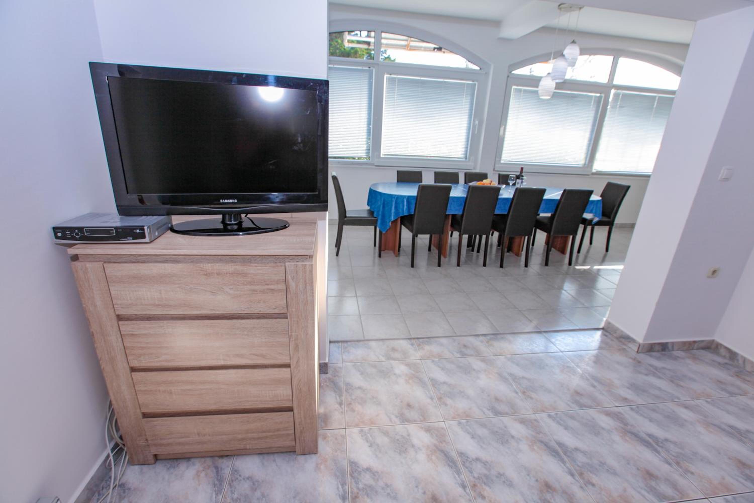 Apartments Dinko