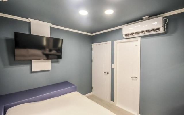Inn Hotel