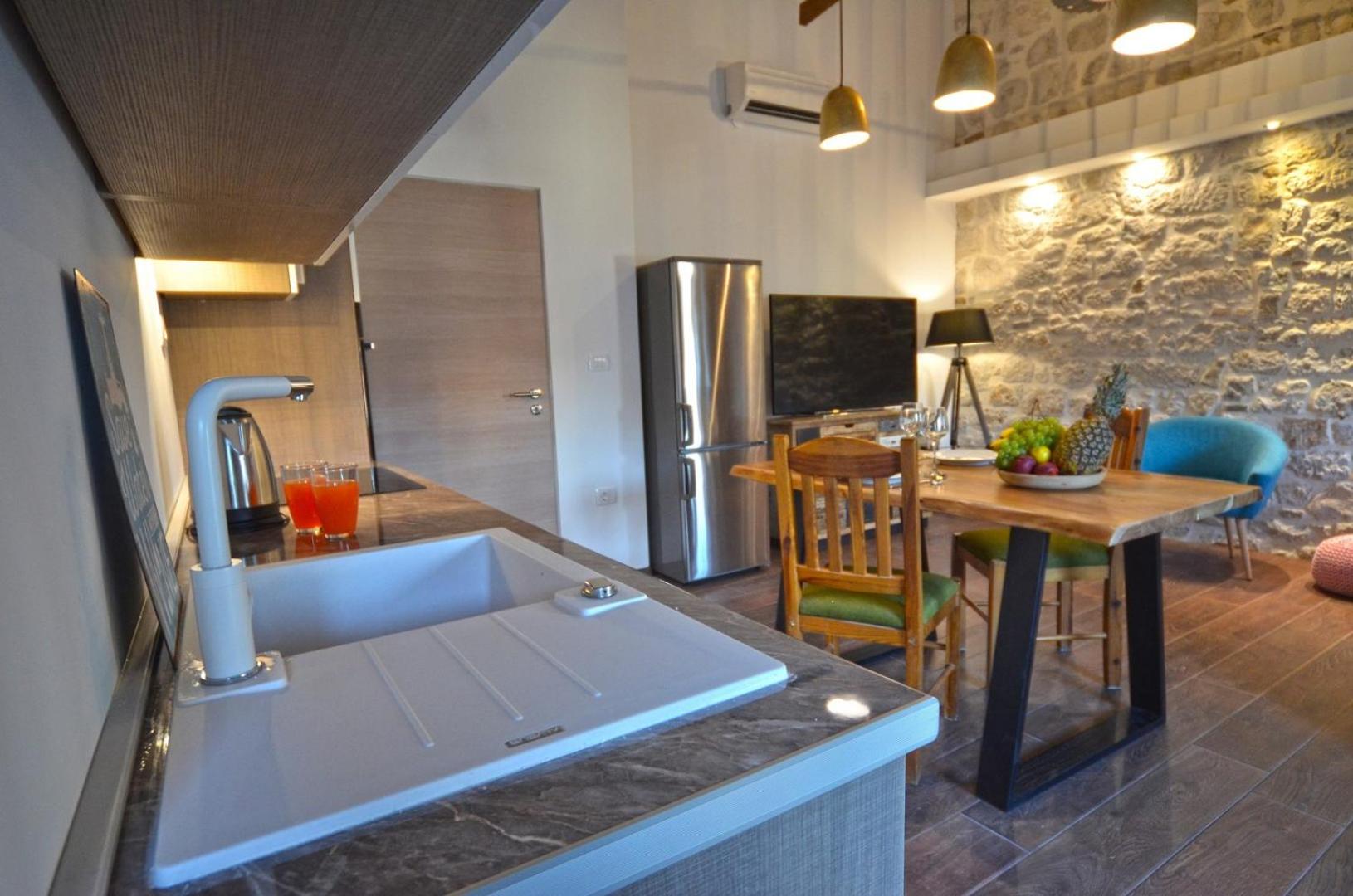 Noanna Apartment en Rovinj — kitchen