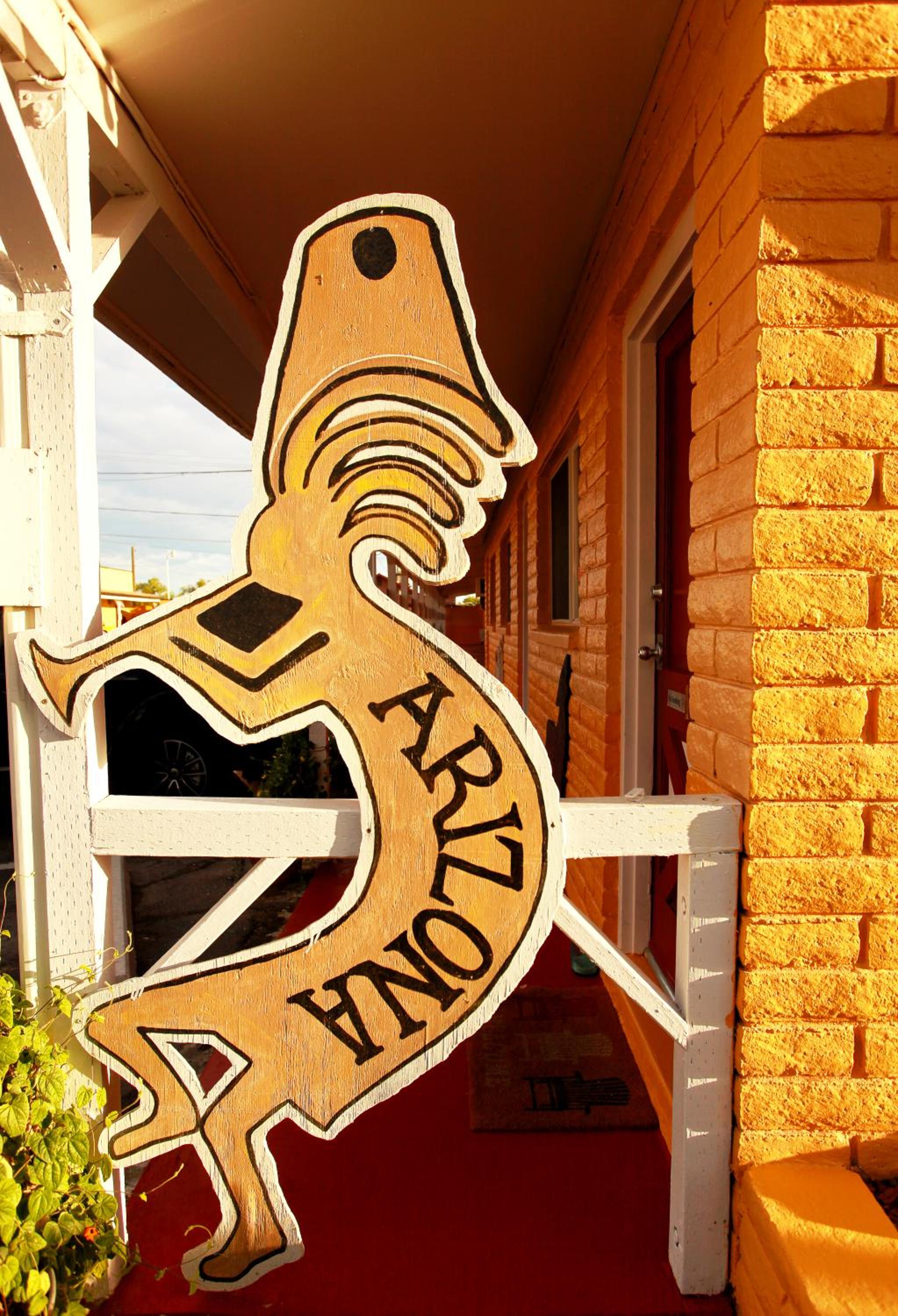 Holbrook Vacations - Brad's Desert Inn - Property Image 6