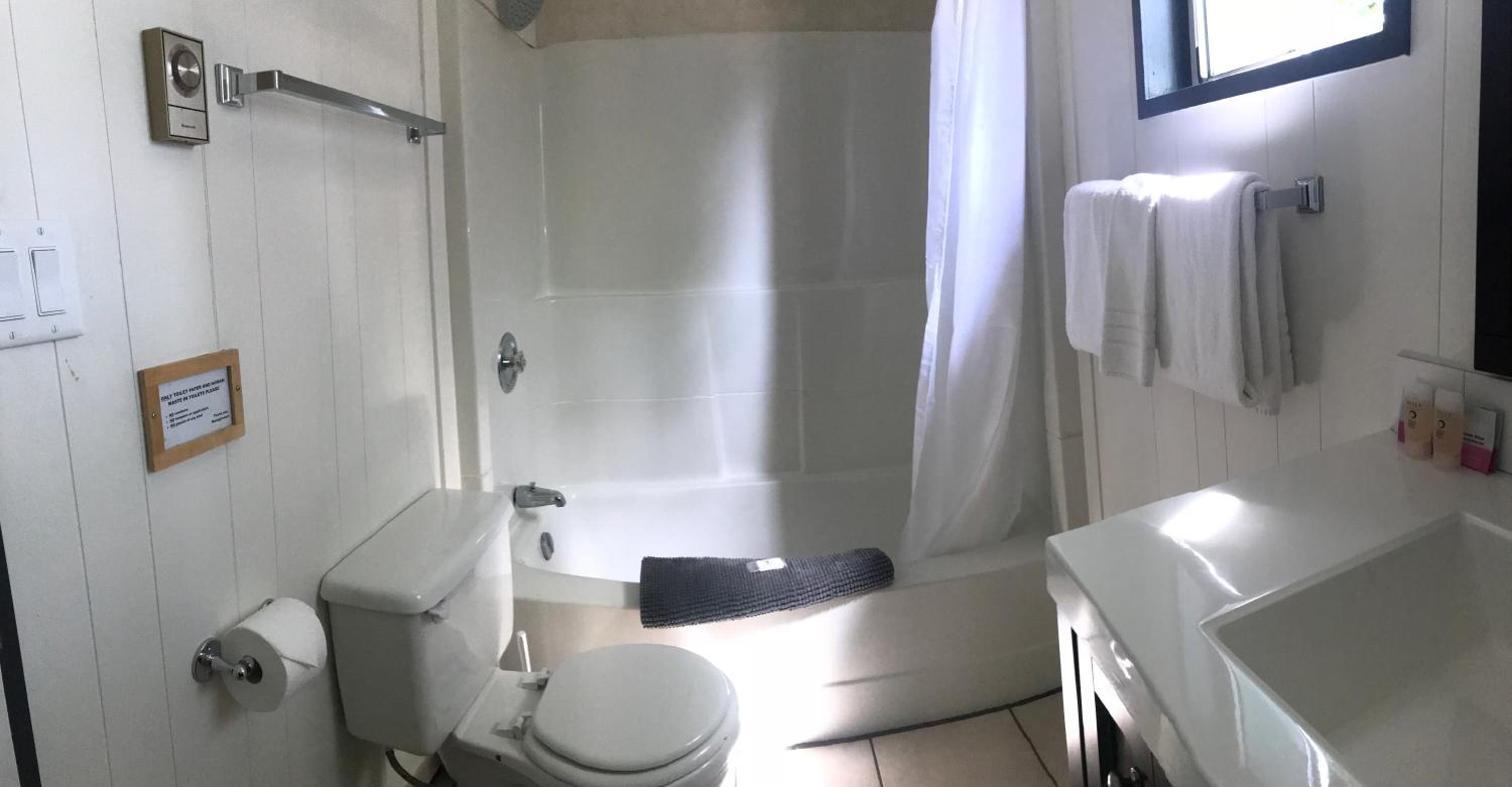 Tofino Vacations - Mackenzie Beach Resort - Property Image 9