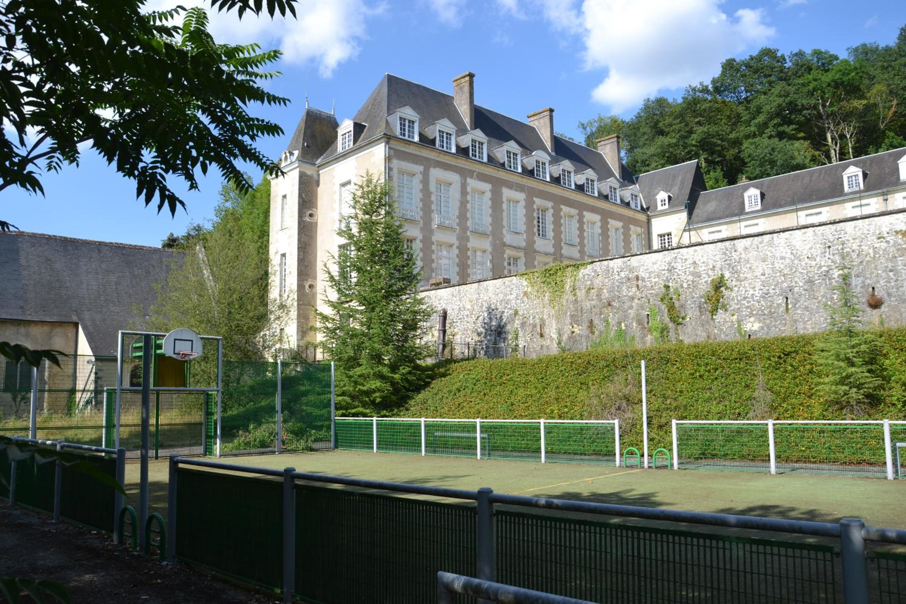 Château de Saint Ouen les Vignes