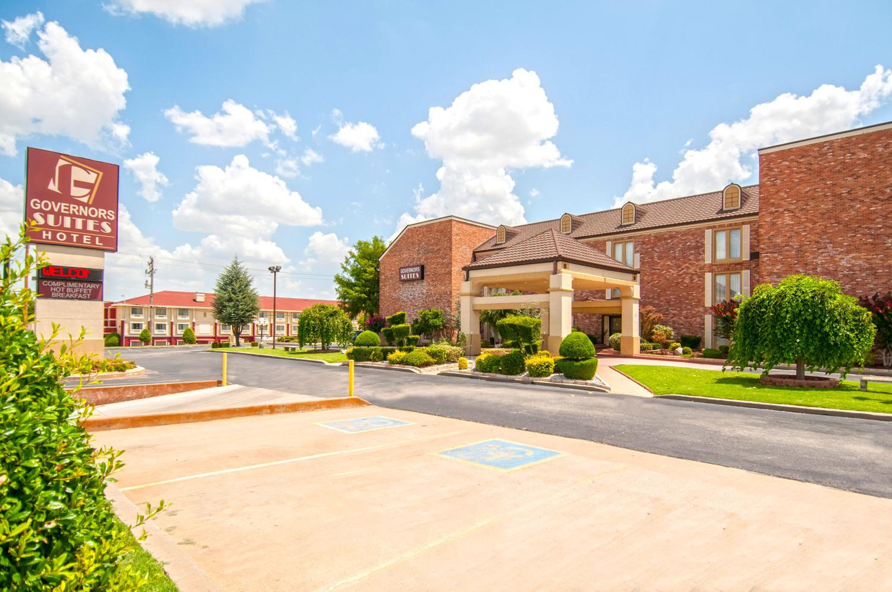 Hotel Governors Suites Hotel Oklahoma City Airport Area - Image 1