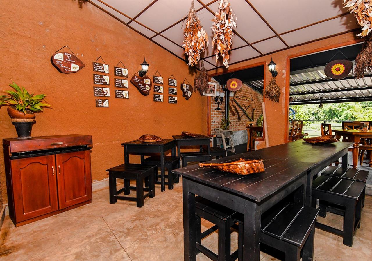 Thotupola Residence