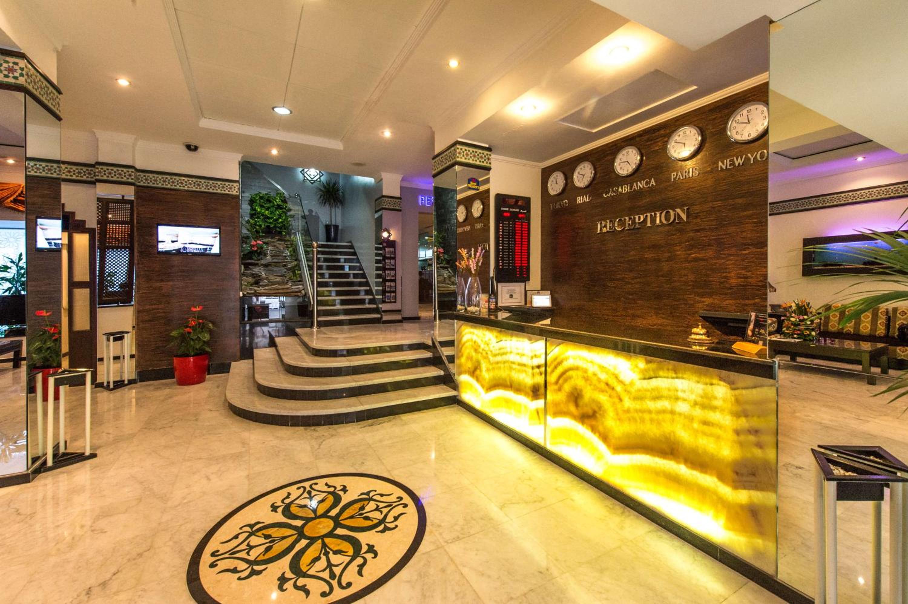 Reception & Lobby