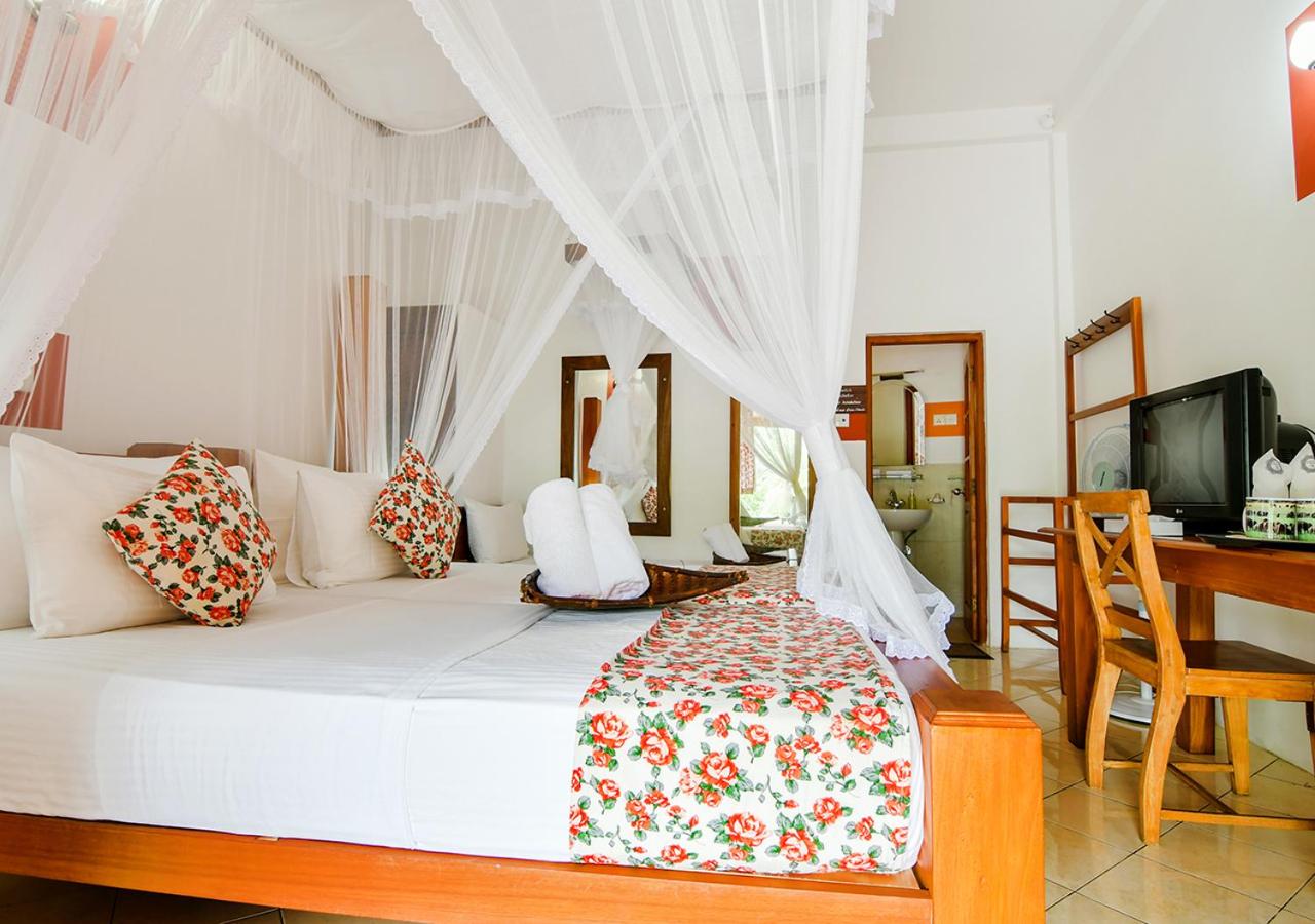 Thotupola Residence