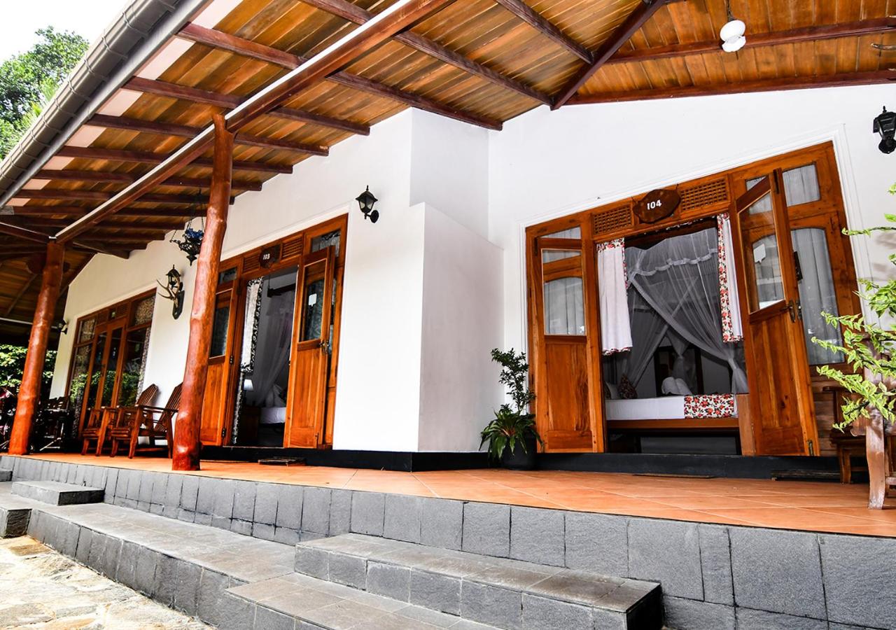 Thotupola Residence
