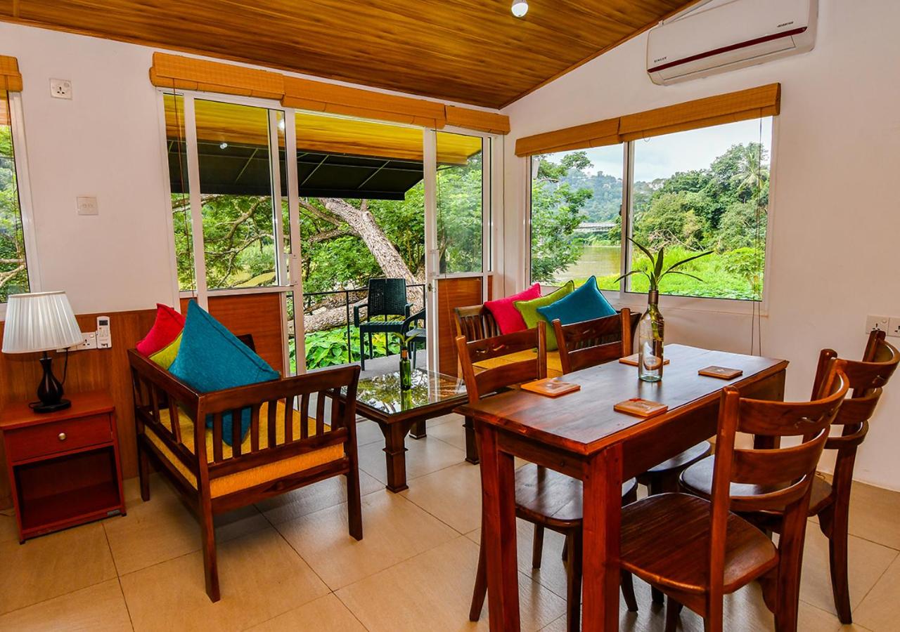 Thotupola Residence