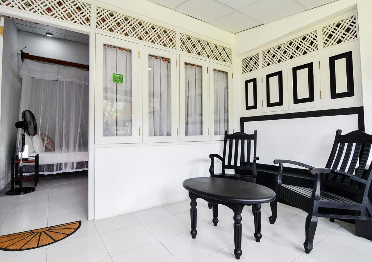 Thotupola Residence
