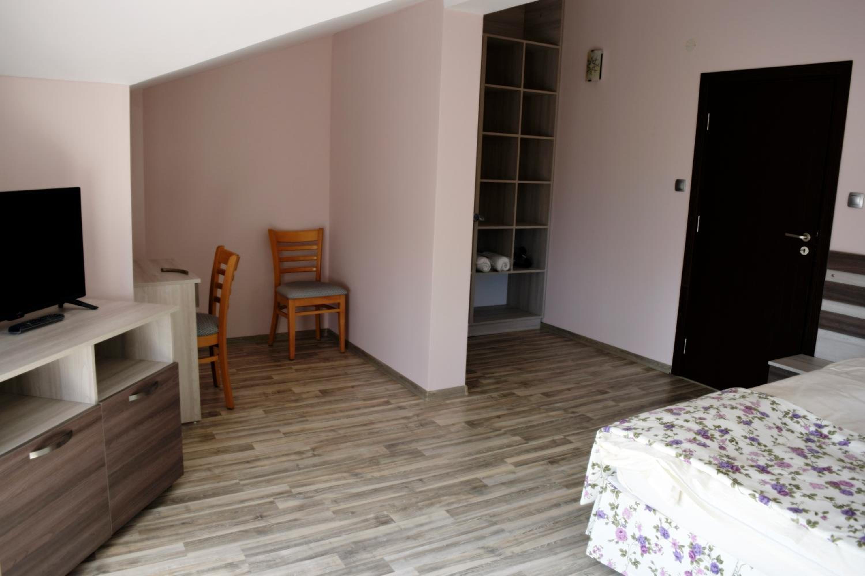 Family Hotel Neliya