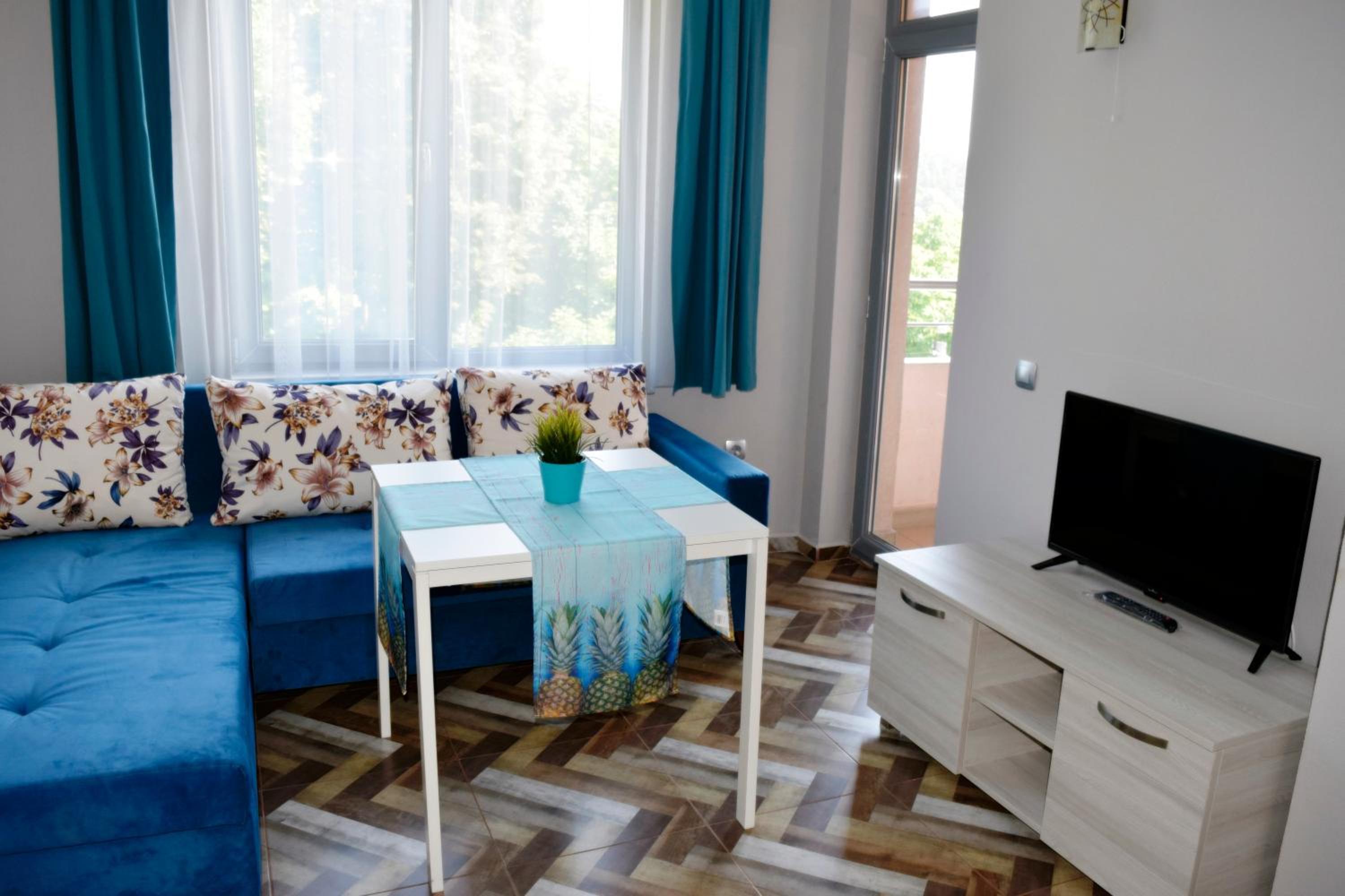 Family Hotel Neliya