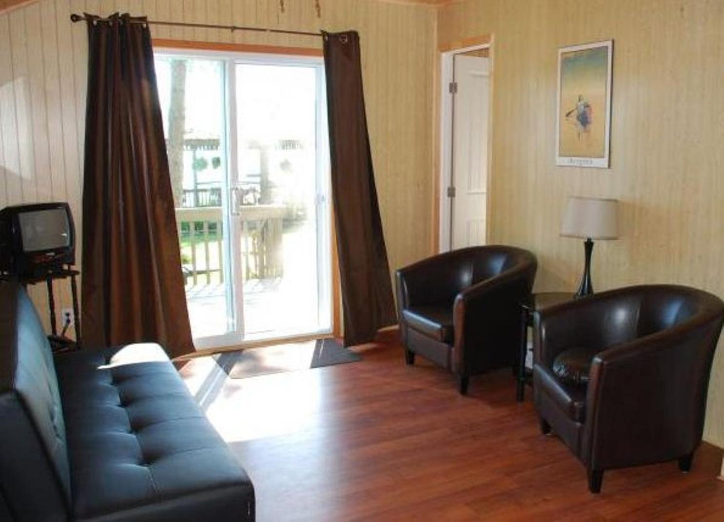 Cloverleaf Cottages