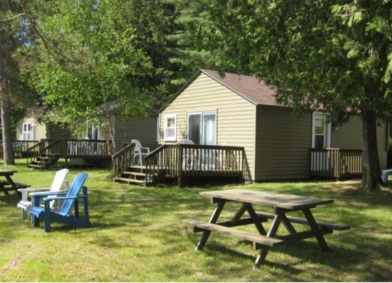 Cloverleaf Cottages