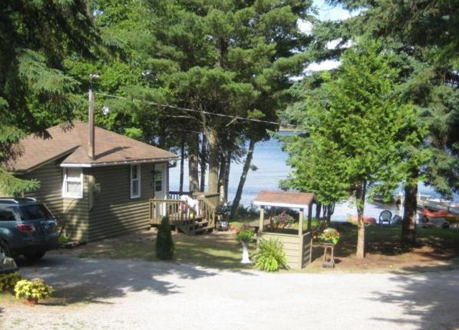Cloverleaf Cottages