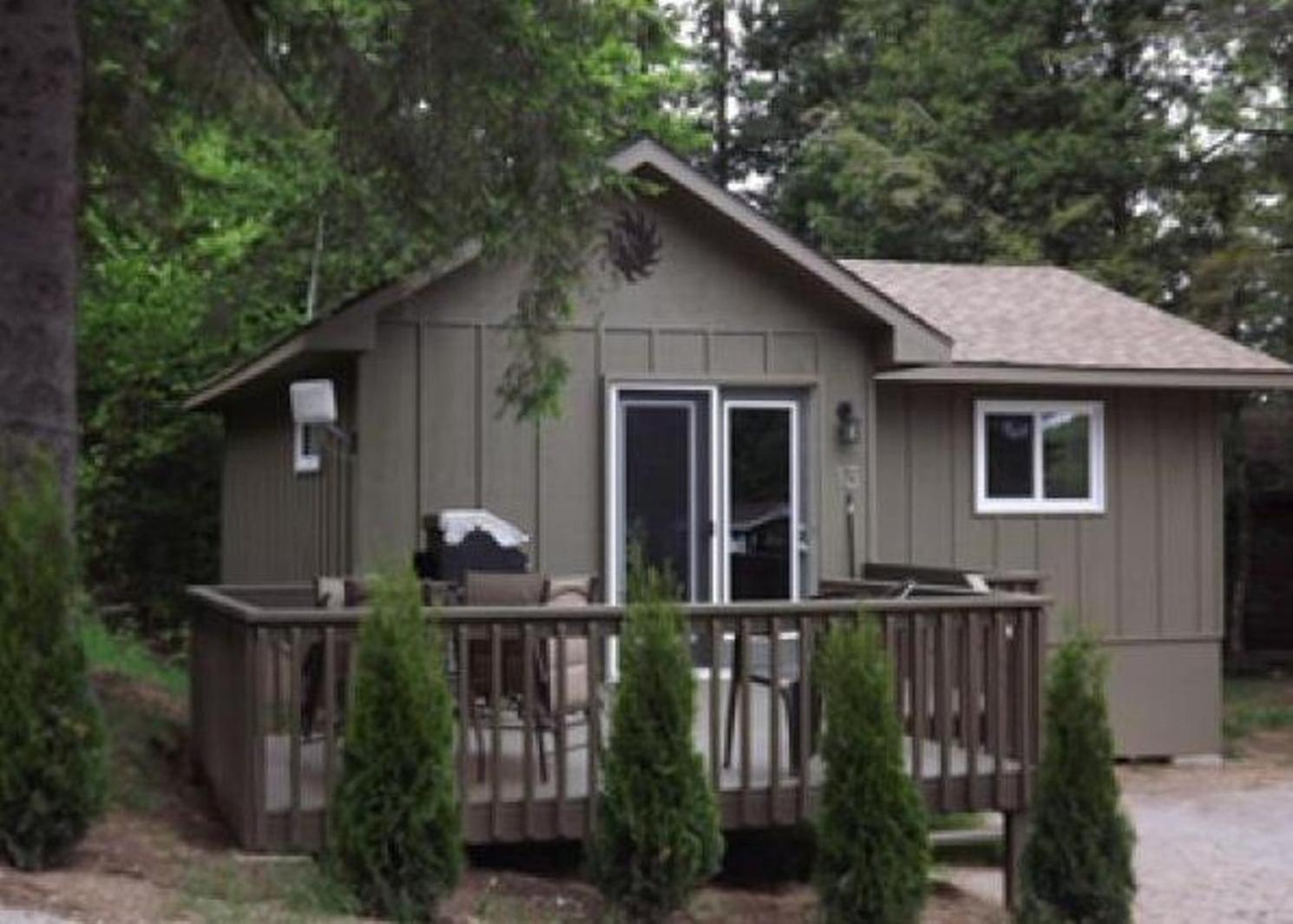 Cloverleaf Cottages