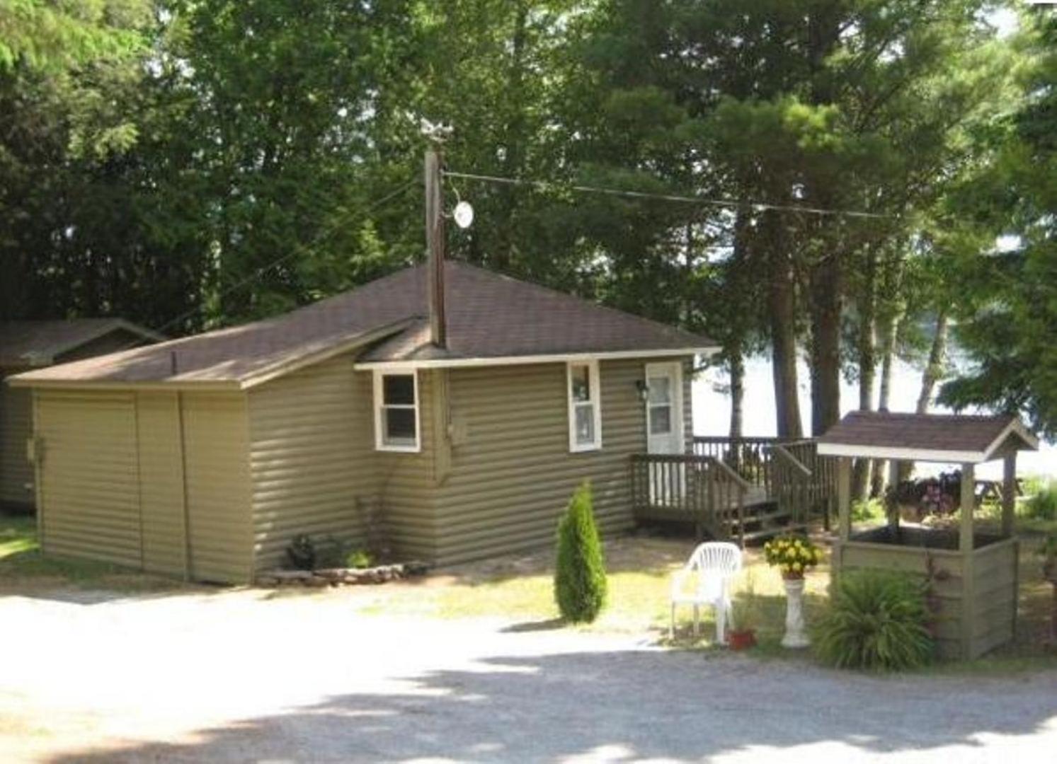 Cloverleaf Cottages