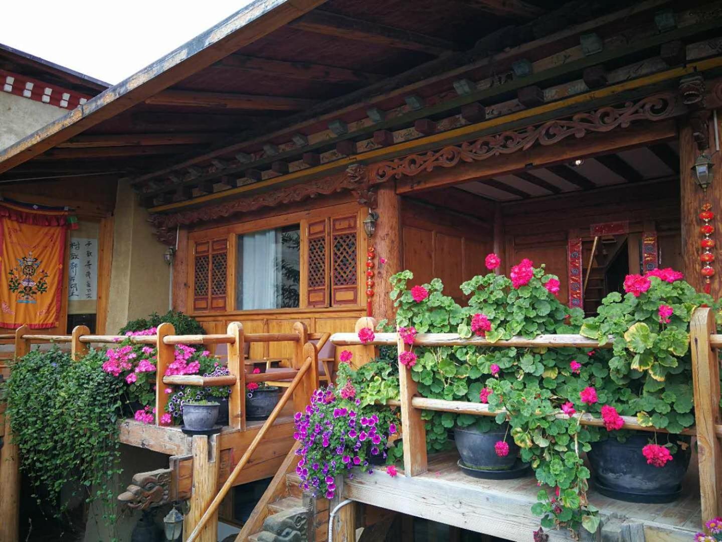 Courtyard Shangri-la 藏舍小院