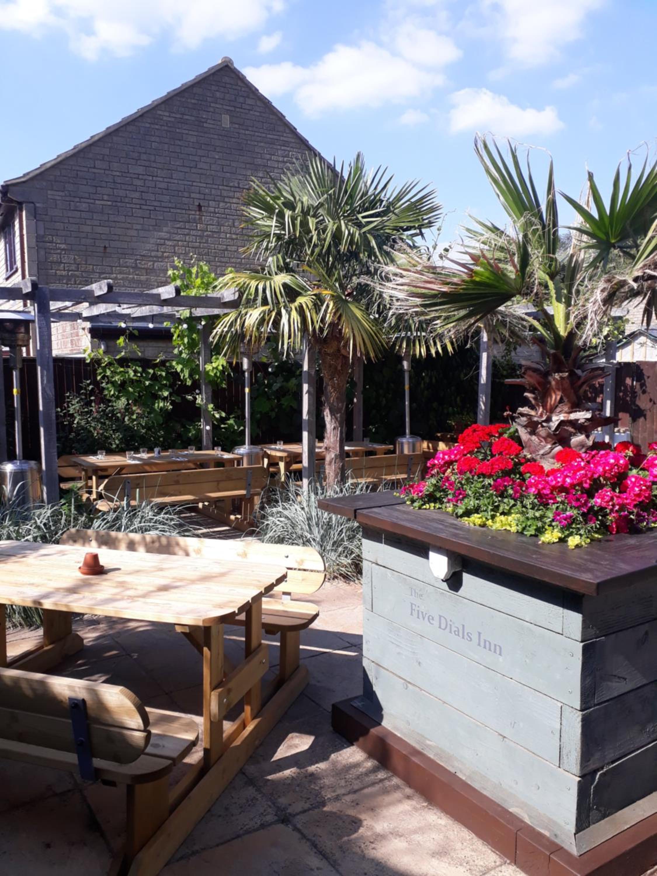 Ilminster Vacations - The Five Dials Inn - Property Image 1