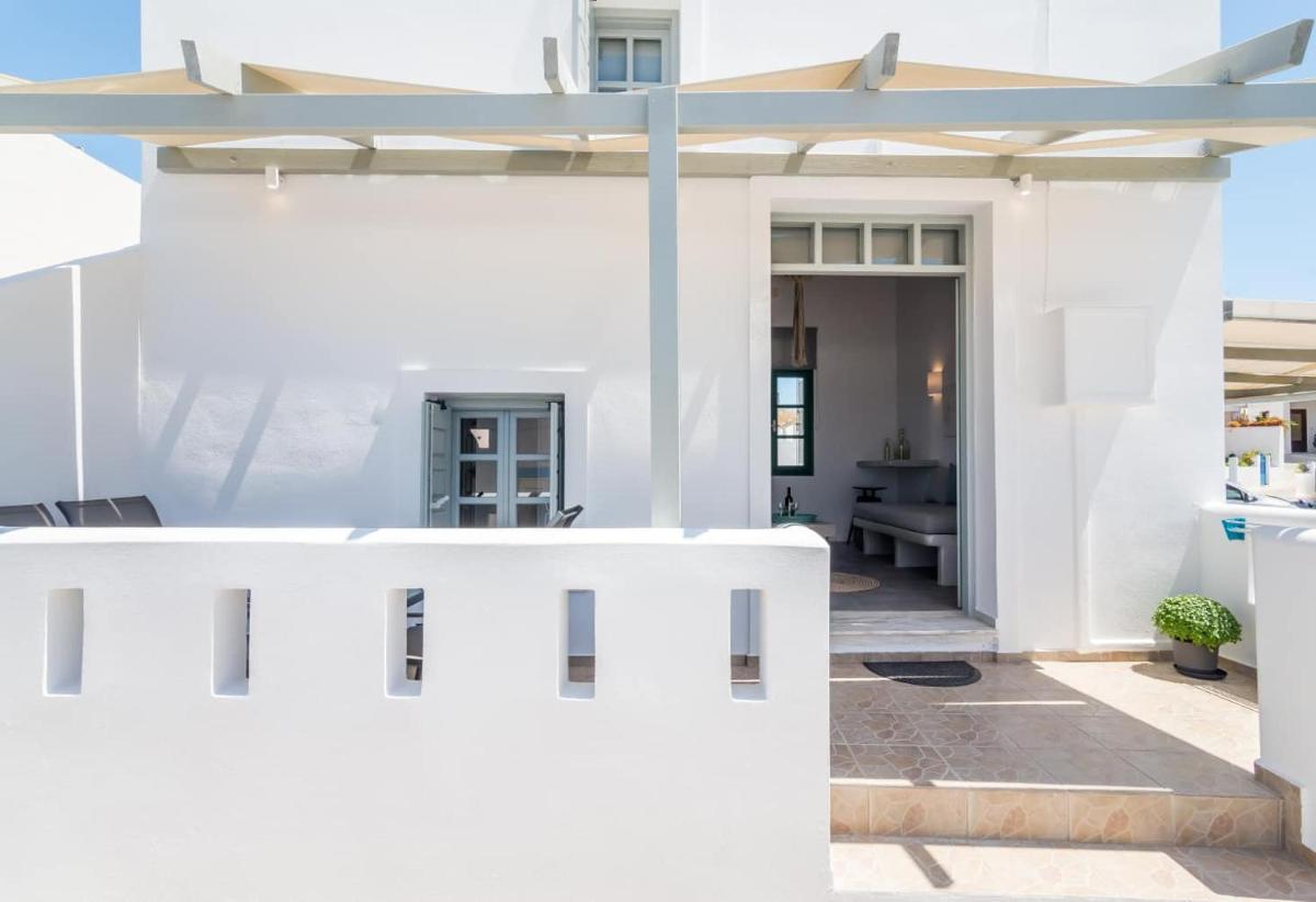 Babounis Suite view 3
