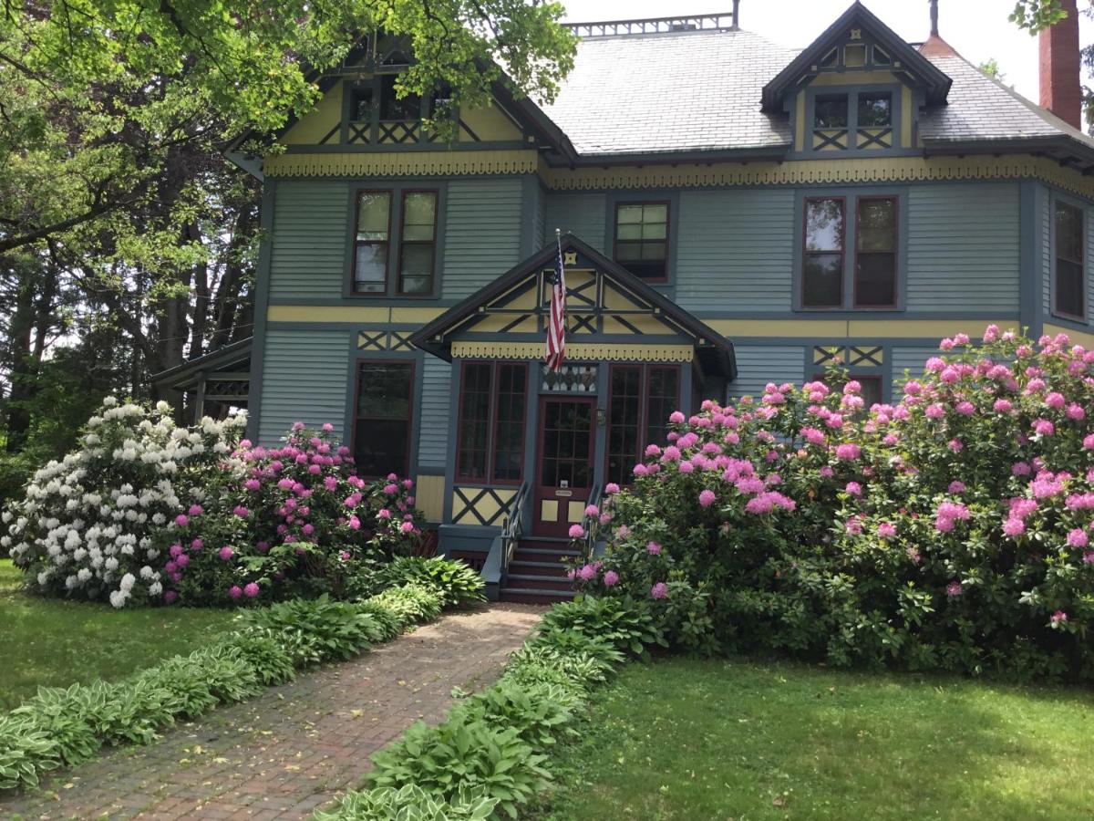 Amherst Inn view 4