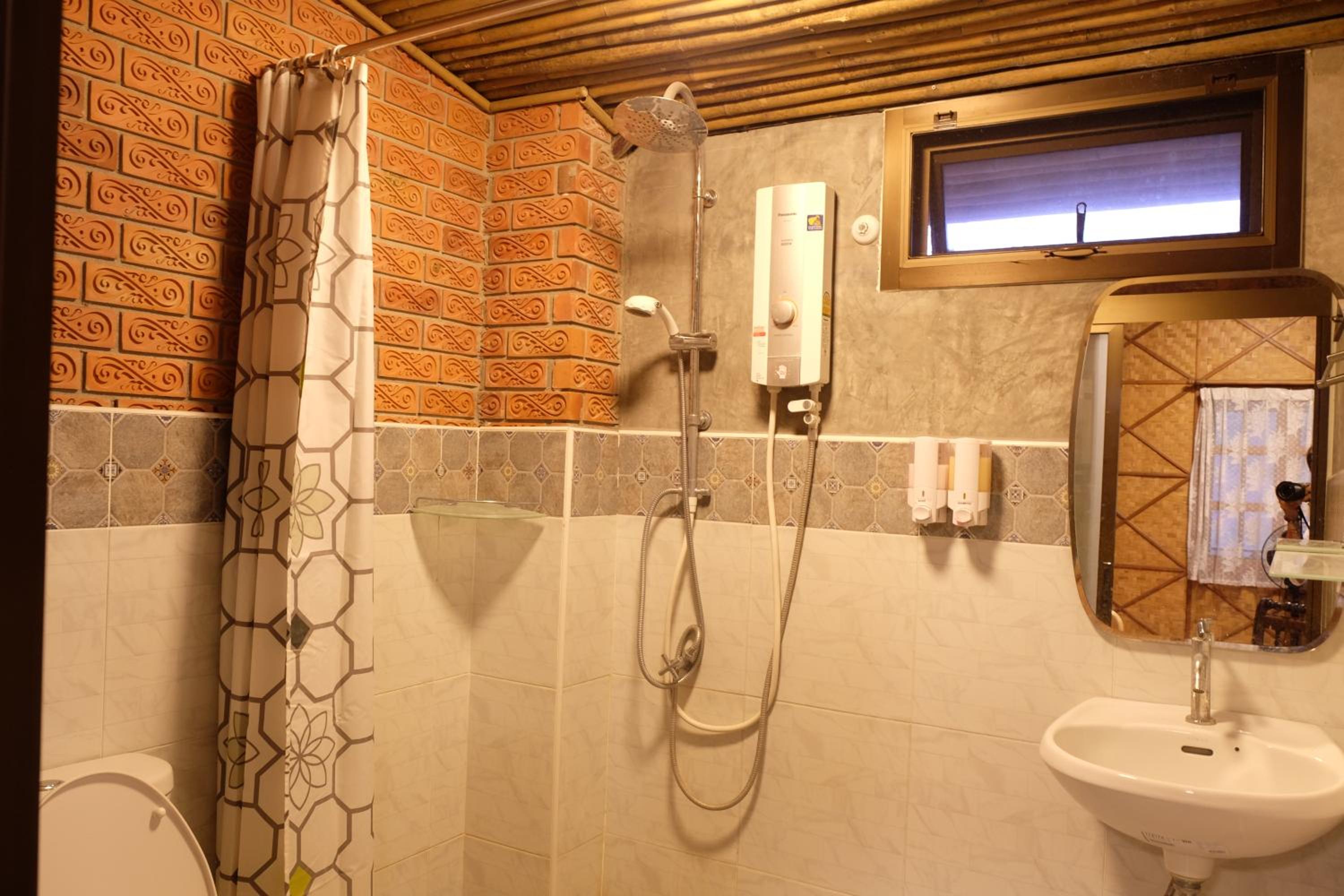 Photo 42