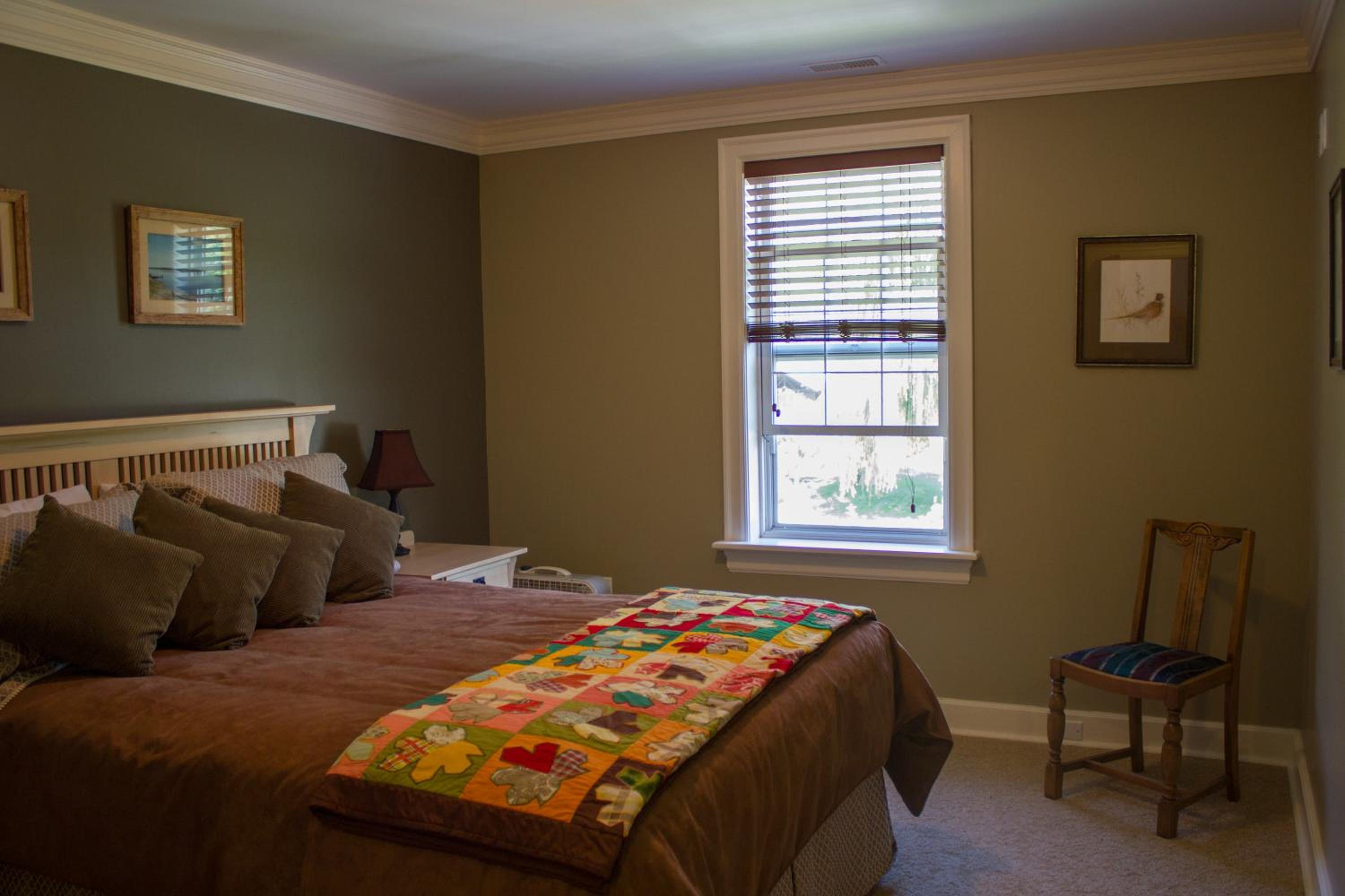 Genelle House B&B Guest House