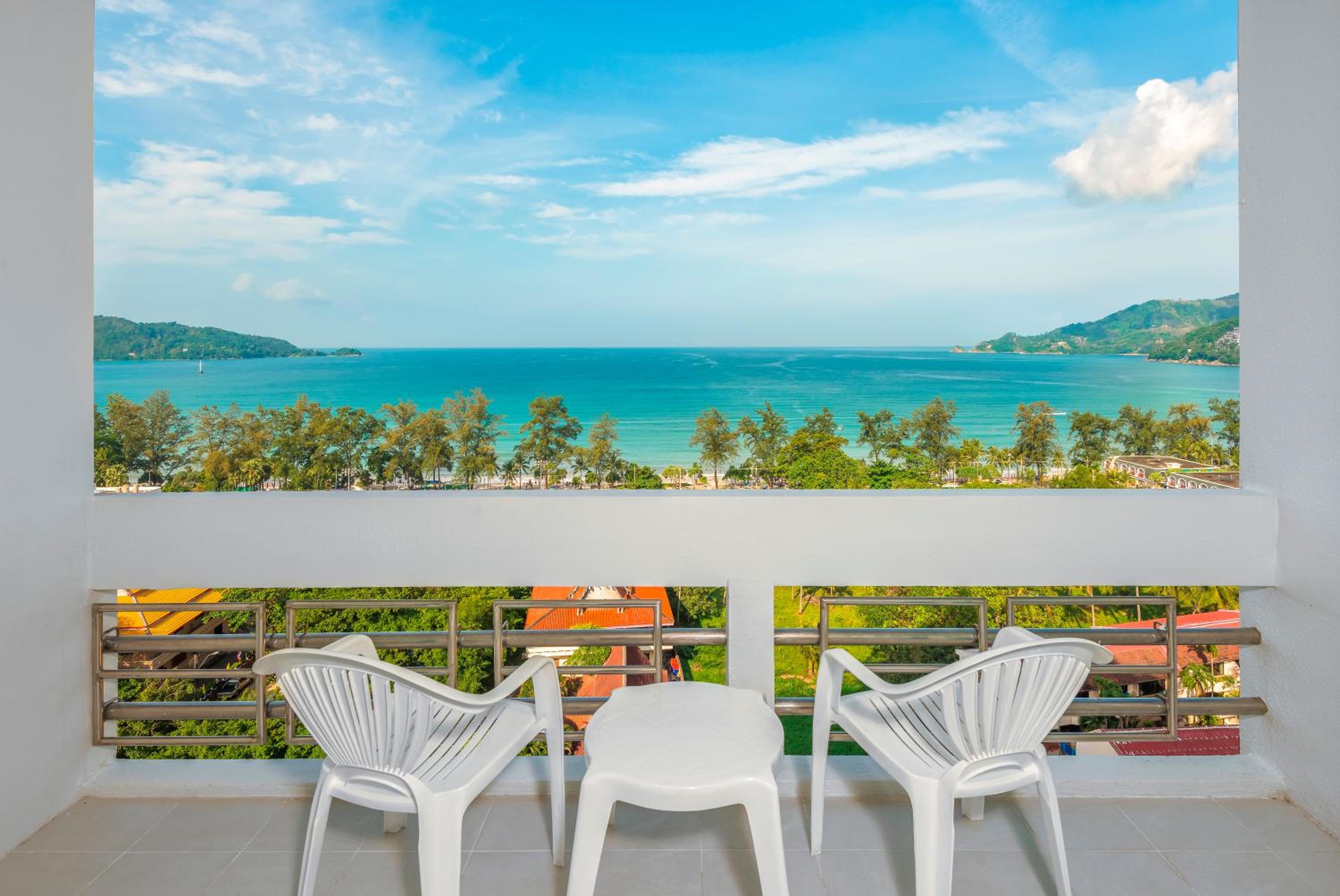 Andaman Beach Suites Hotel, Patong Phuket — photo 58