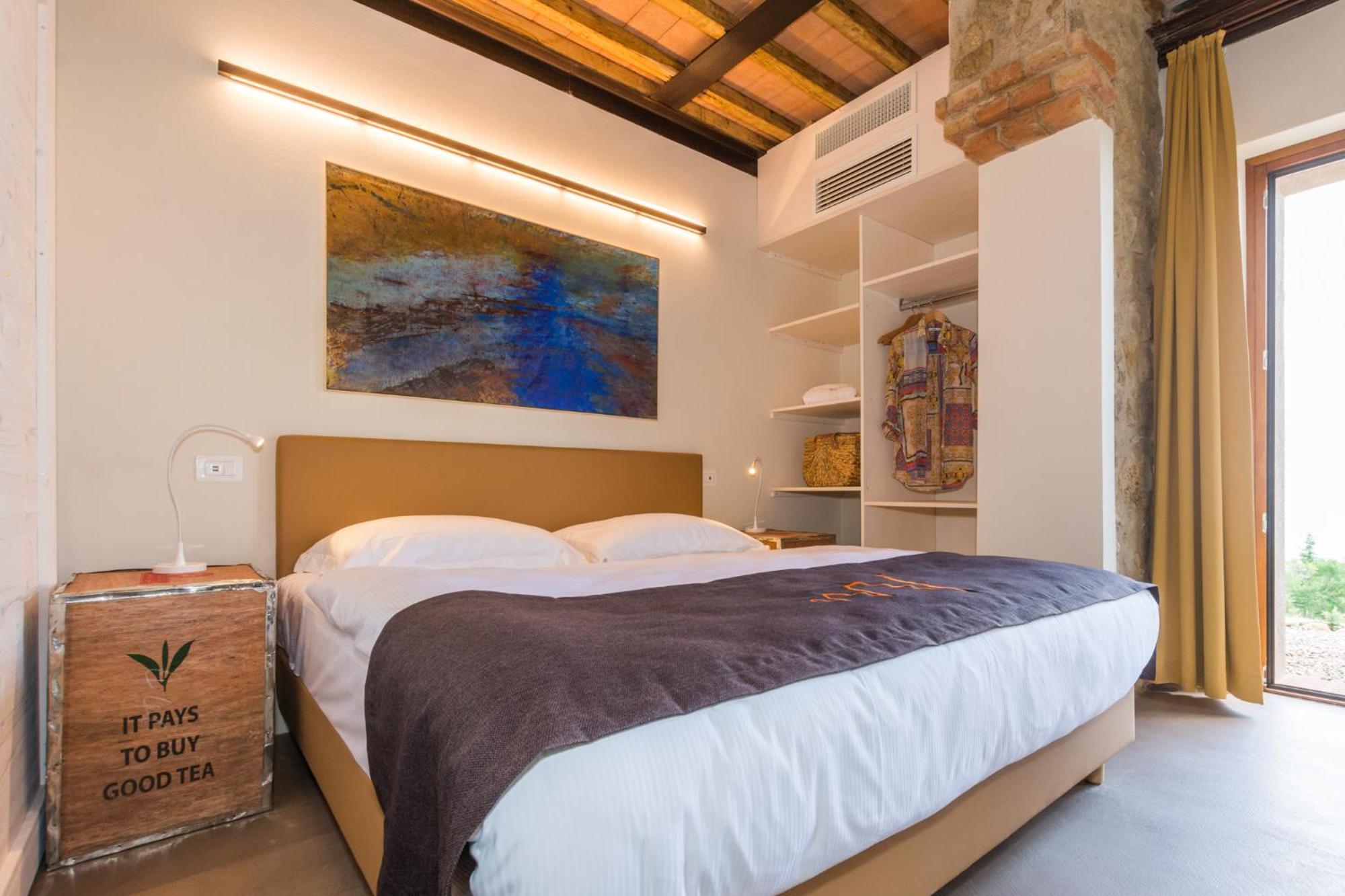 VALDONICA WINERY Fine Dine & Wine Hotel view 2