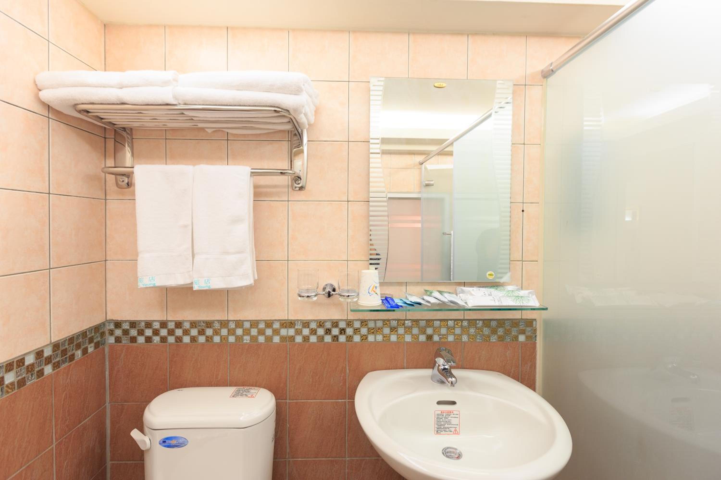 Travelyoung Hotel