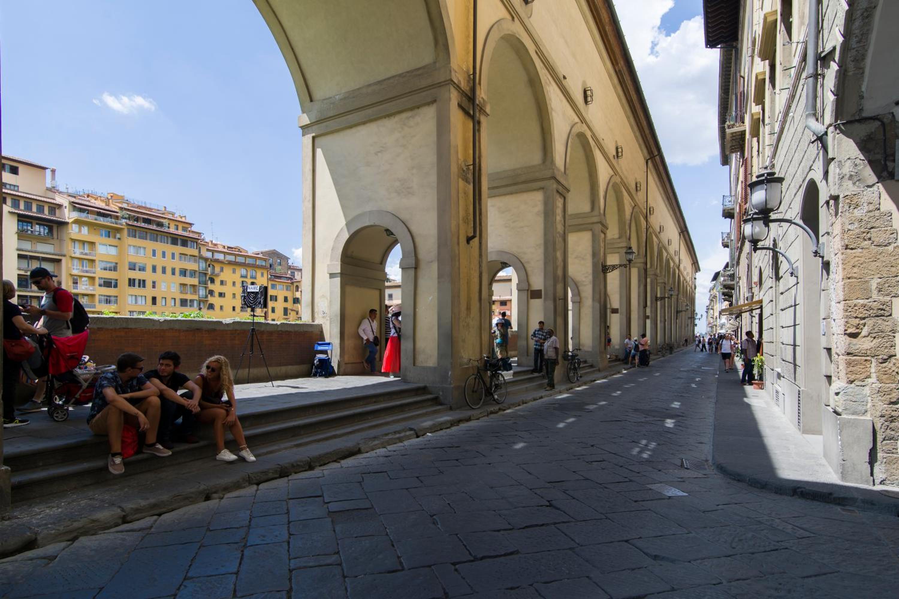 GuestHost - Ponte Vecchio Central Flats