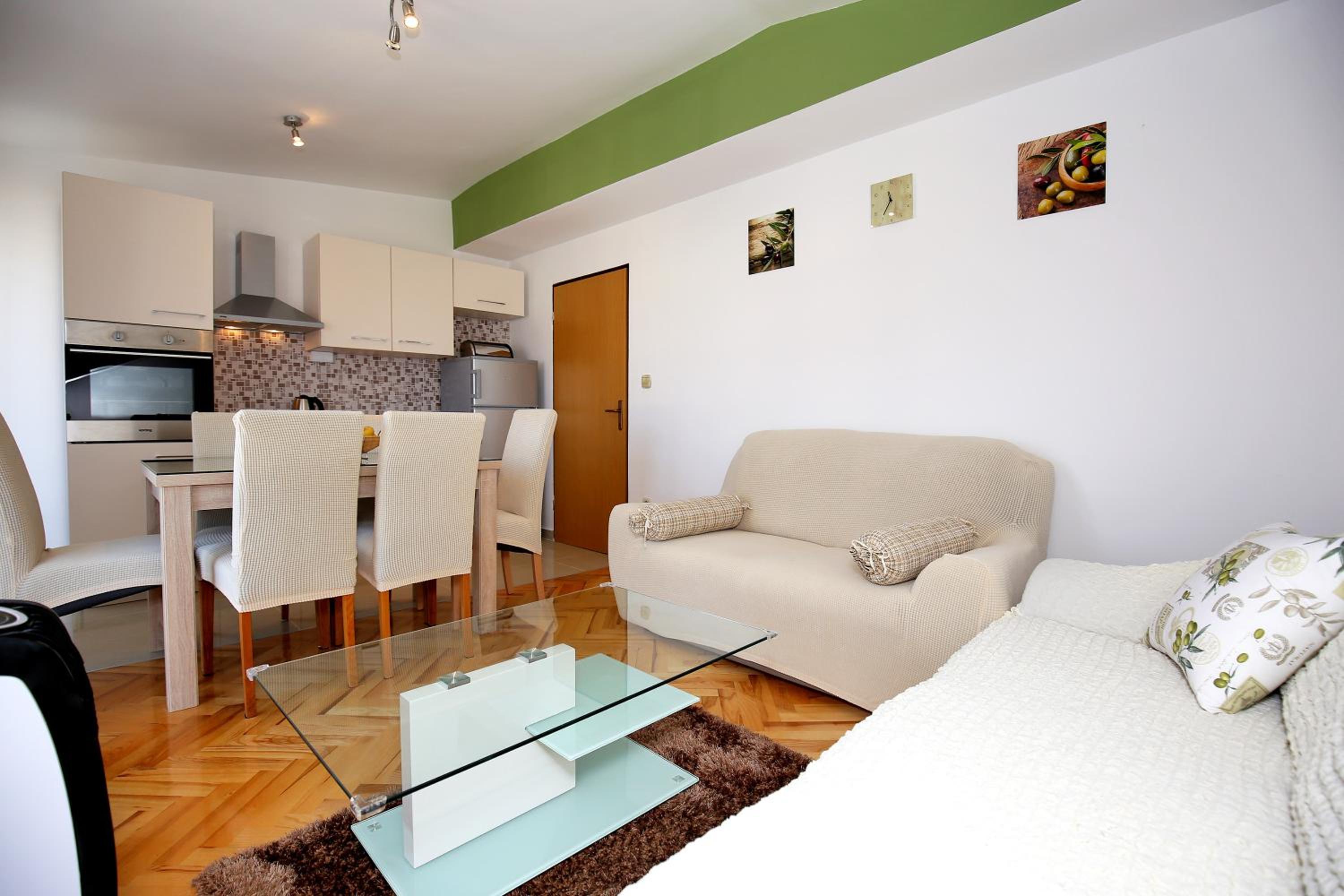 Apartments Mara