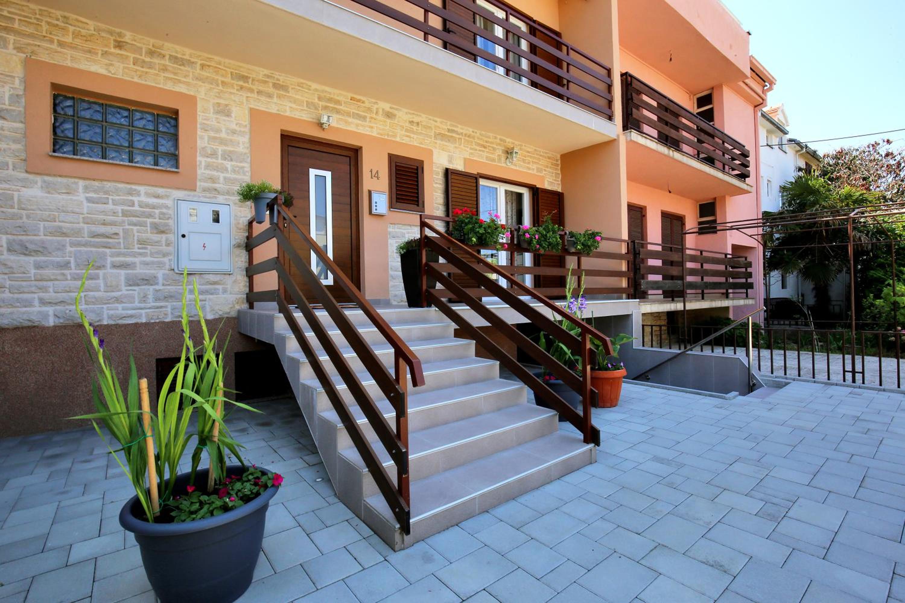 Apartments Mara