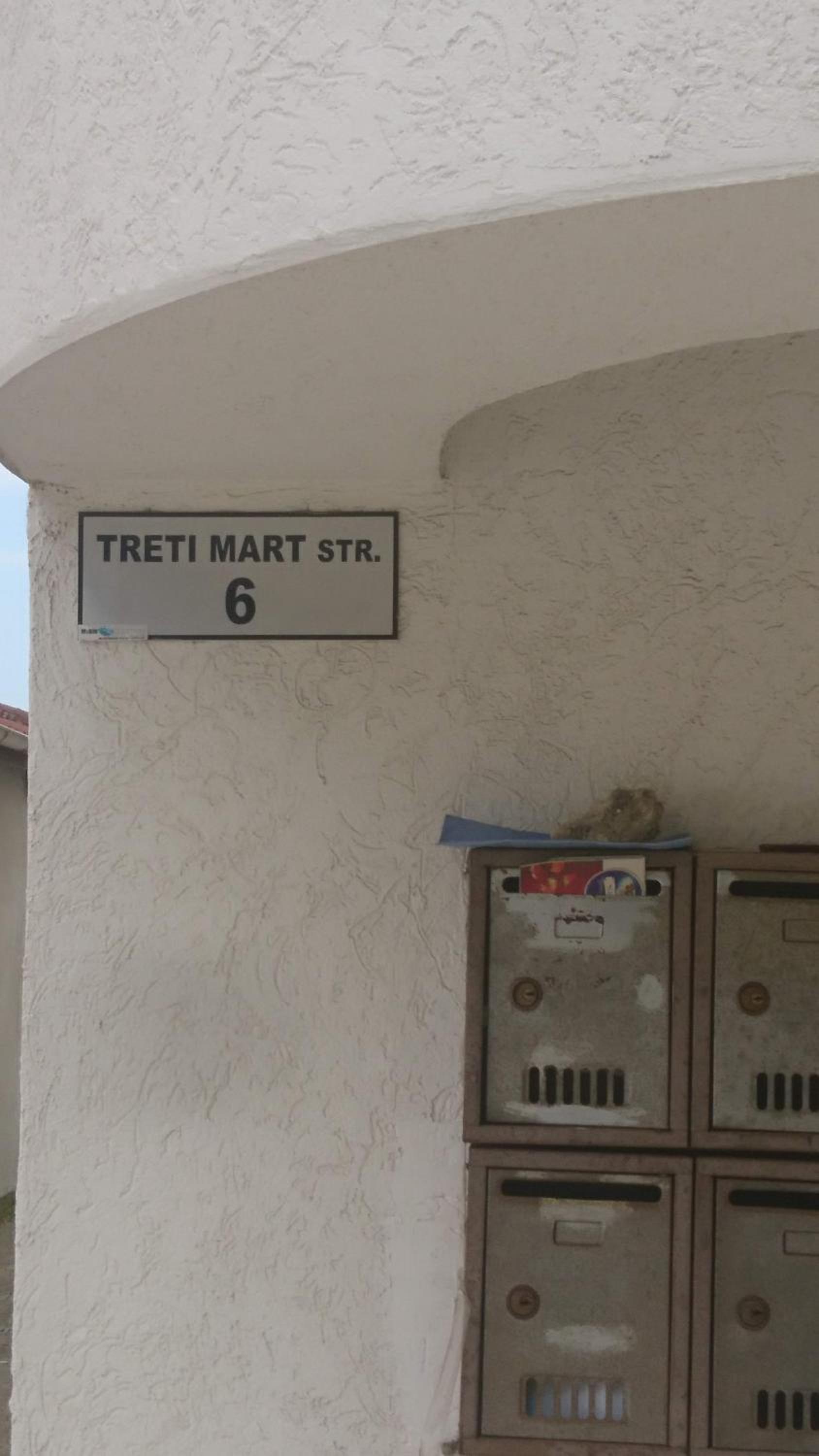 Studio Treti Mart South