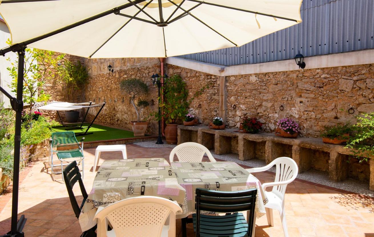 B&B ARCHIMEDE view 3