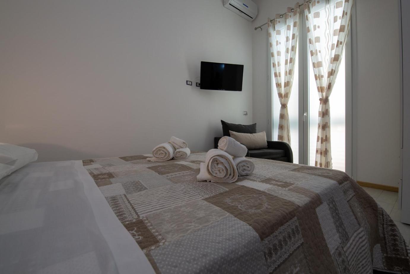 B&B ARCHIMEDE view 5