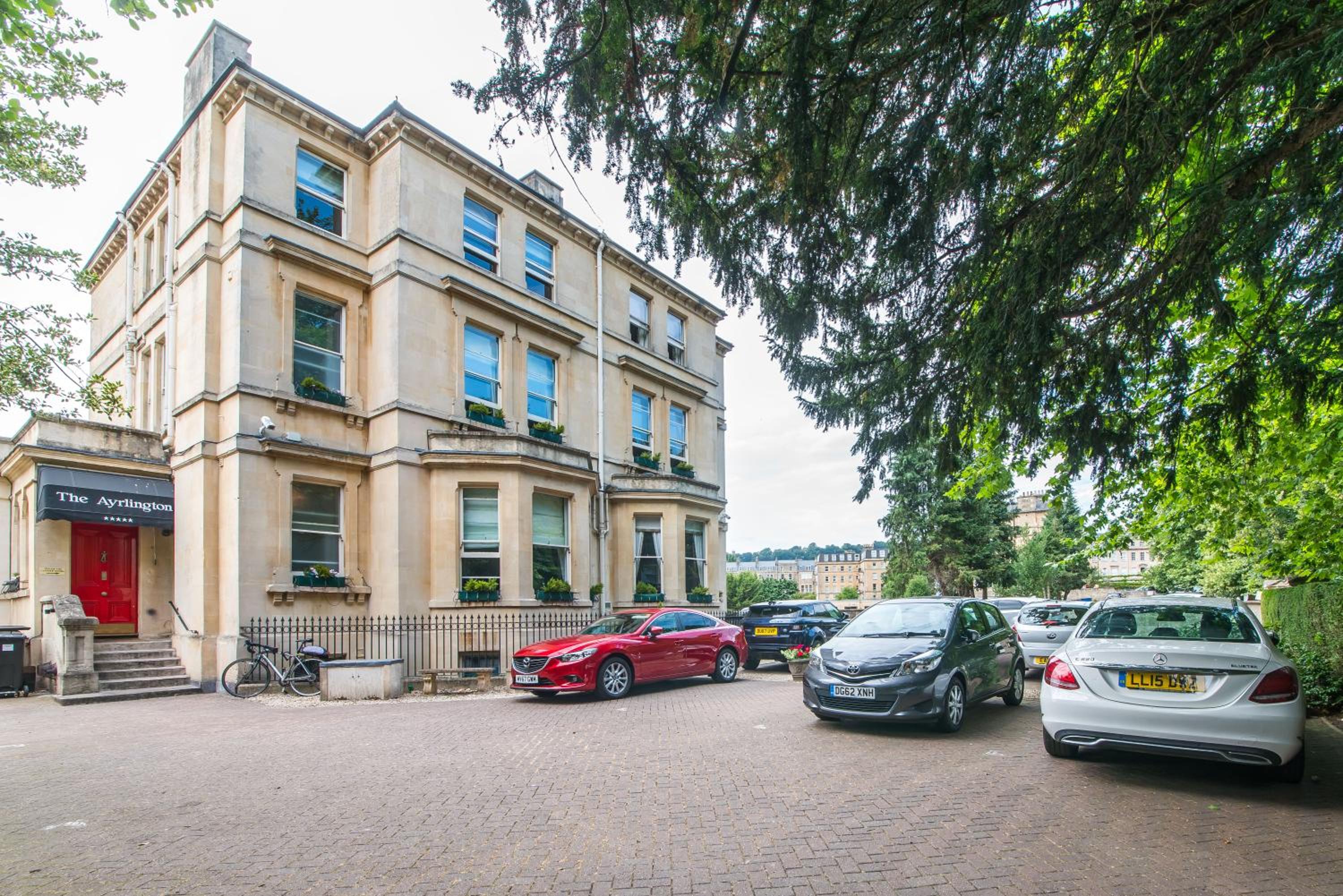 The Ayrlington Guesthouse - Image 4