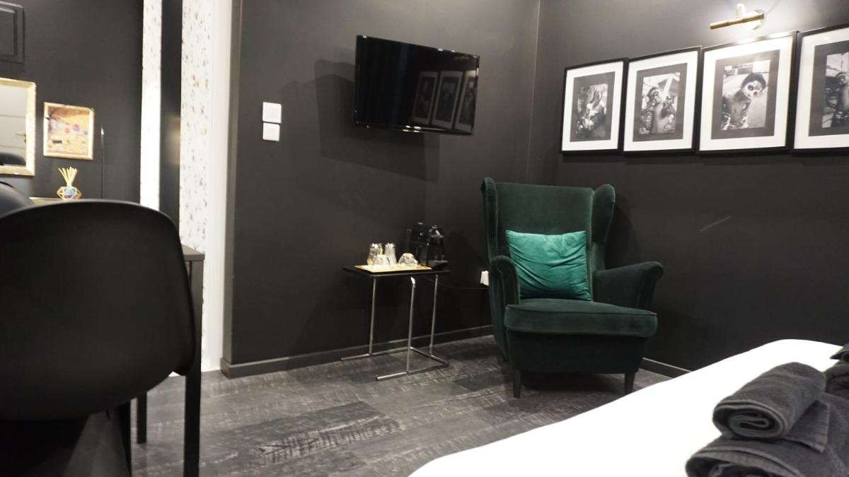 Exclusive Design Studio with Yard