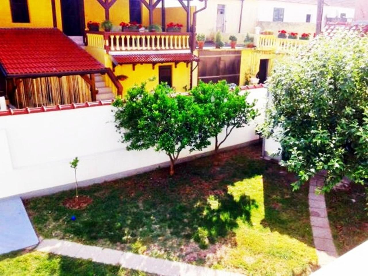 Hotel Apartments Eugen Pedisić - Image 1